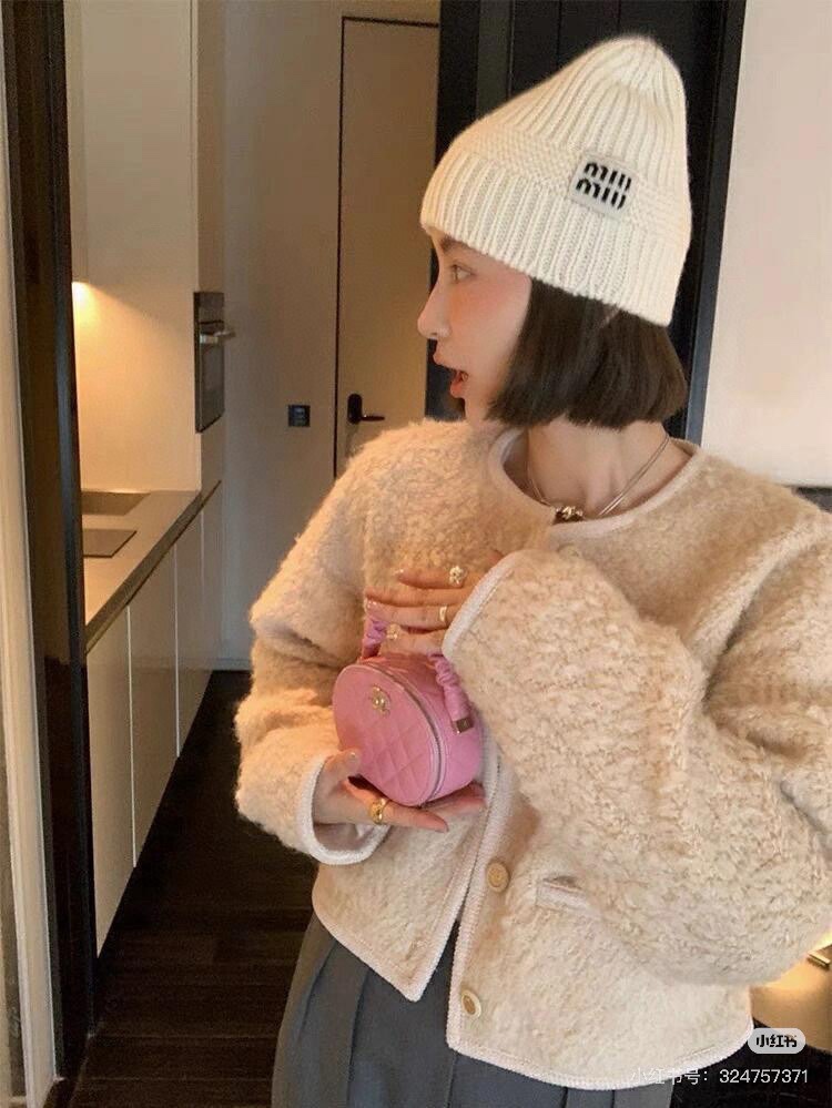 NO:217712,Miumiu Miu new style knitted wool hat hat fisherman hat baseball hat knit hat, hat, miumiu, espadrilles, hats19860909miumiu缪缪新款针织毛线帽帽子渔夫帽棒球帽针织帽,帽子,miumiu,espadrilles,hats,hat