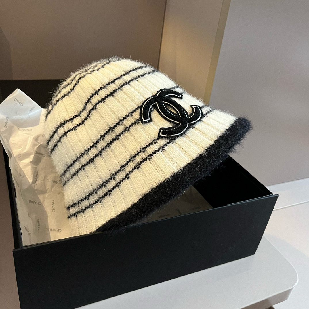 NO:219213,Chanel Chanel striped fisherman hat, head circumference 57cm hat Fisherman hat Baseball hat Knit hat, hat, chanel, chanel, espadrilles, hats19860909Chanel香奈儿条纹渔夫帽,头围57cm帽子渔夫帽棒球帽针织帽,帽子,chanel,chanel,espadrilles,hats,hat