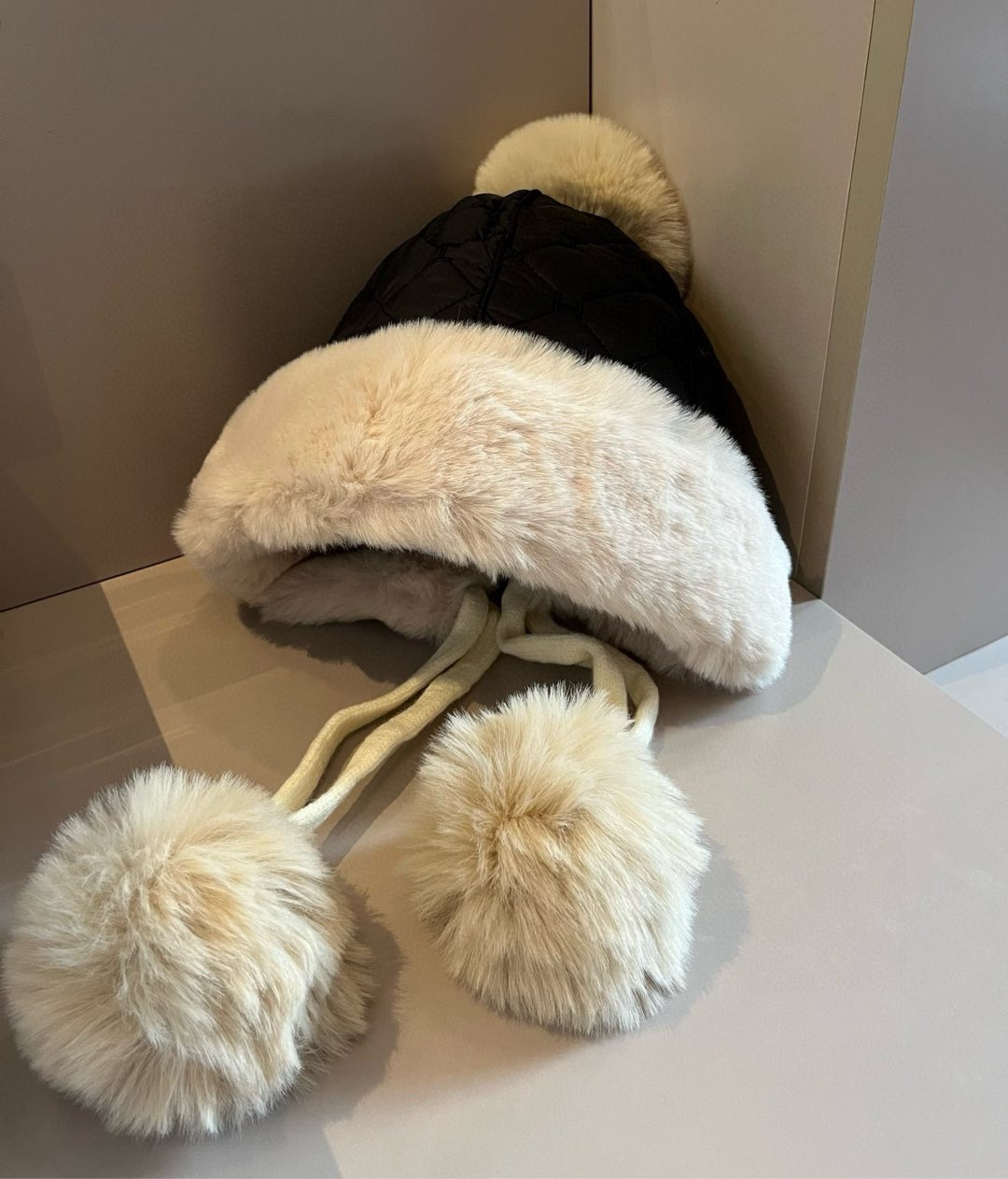 NO:219406,Hermes ear protection hat, diamond air cotton ear protection hat, fisherman hat baseball hat knit hat, hat, hermes, espadrilles, hats19860909爱马仕护耳帽,菱格空气棉护耳帽帽子渔夫帽棒球帽针织帽,帽子,hermes,espadrilles,hats,hat