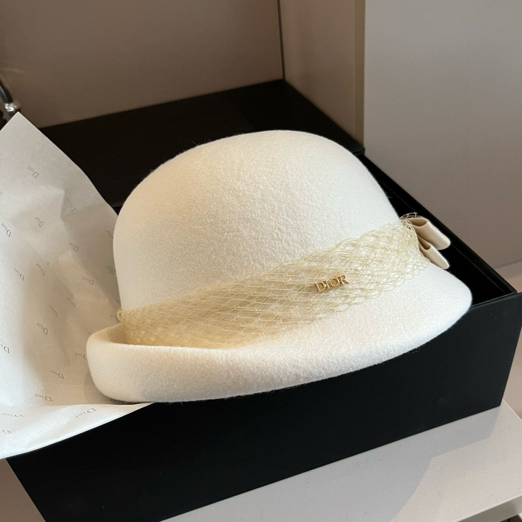 NO:220120,White Dior new wool topper, beret, super goddess style, haute couture topper, 100% wool fabric head circumference 57cm hat fisherman hat baseball hat knit hat, hat, dior, dior, espadrilles, hats19860909白色 Dior迪奥新款羊毛礼帽,贝雷帽,超级女神范,高级定制礼帽,百分百羊毛面料 头围57cm帽子渔夫帽棒球帽针织帽,帽子,dior,dior,espadrilles,hats,hat