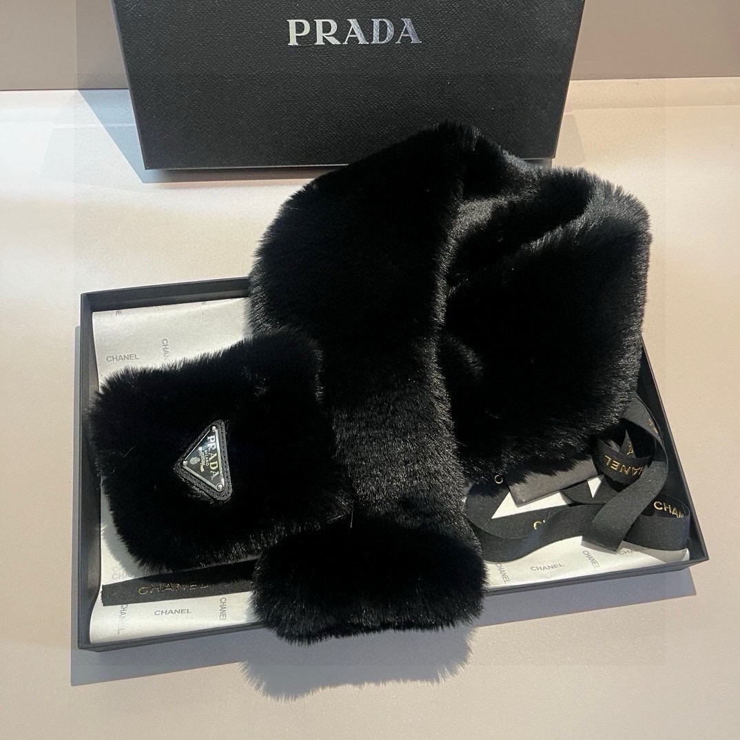 NO:220563,Prada Prada versatile scarf in autumn and winter, fiber fur, super warm, high-end belt buckle, versatile and hair-loss must-have in autumn and winter, running 5 colors, fisherman hat, baseball hat, knit hat, hat, prada, prada, espadrilles, hats19860909Prada普拉达 秋冬百搭围脖,纤维毛皮草 超级保暖哦、高级皮带扣,百搭不脱毛 秋冬必备 跑量5个色帽子渔夫帽棒球帽针织帽,帽子,prada,prada,espadrilles,hats,hat