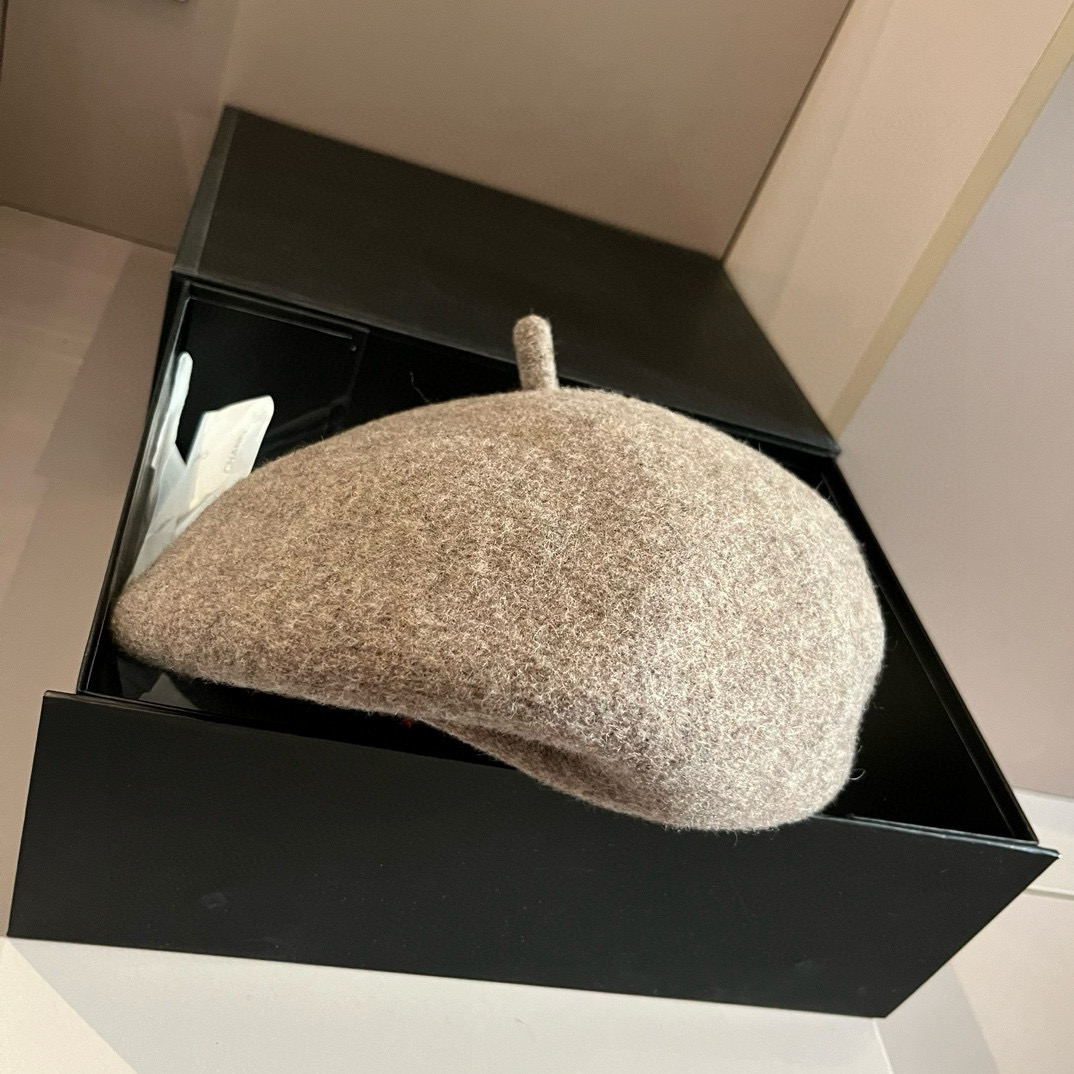 NO:220447,Miumiu wool beret, 100% wool fabric, hat, fisherman hat, baseball hat, knit hat, hat, miumiu, espadrilles, hats19860909miumiu缪缪羊毛贝雷帽 ,百分百羊毛面料,帽子渔夫帽棒球帽针织帽,帽子,miumiu,espadrilles,hats,hat