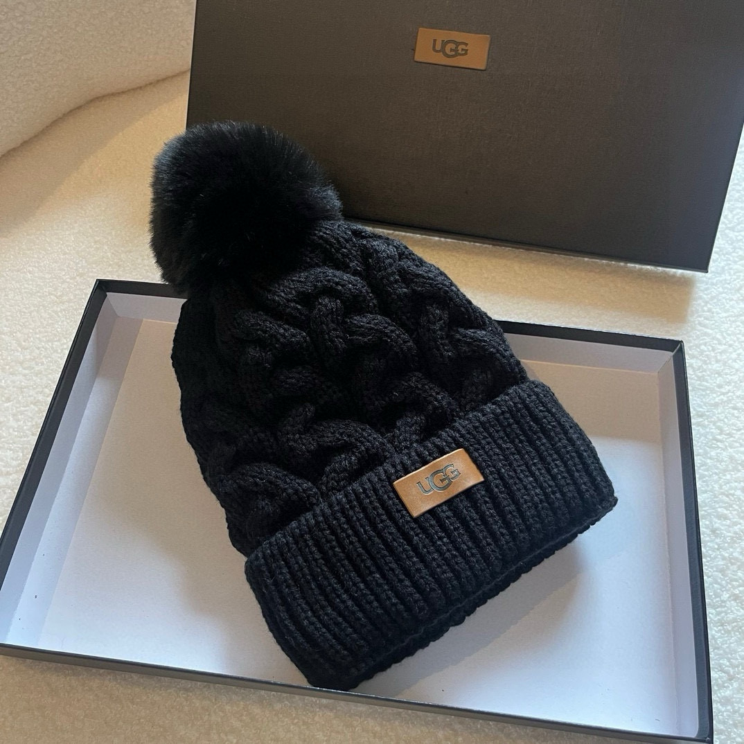 Ugg’s New Fur Hat for Autumn and Winter: Warm and Stylish in Four Colors - 图片 2