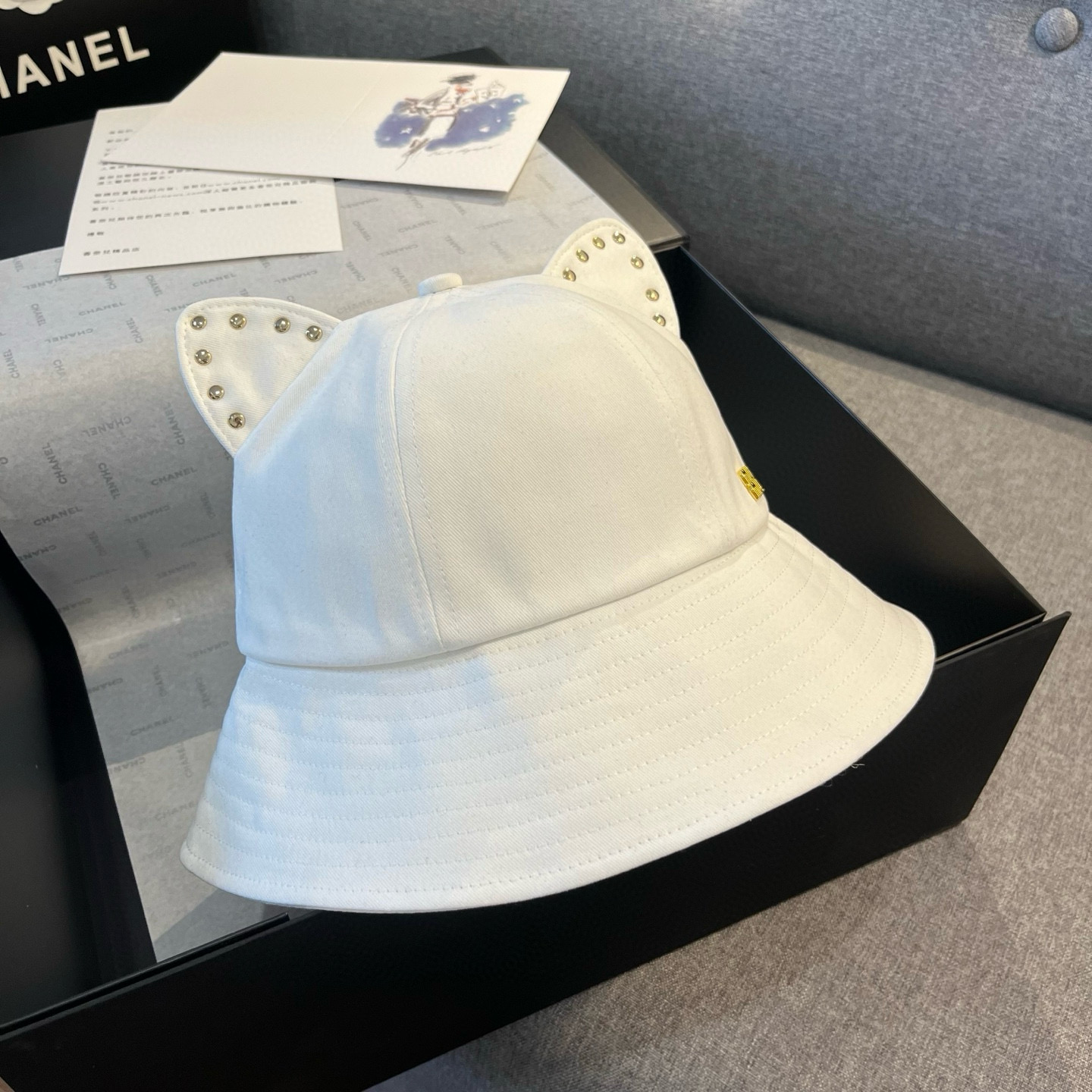 NO:220711,Miumiu spring and summer cat ears willow fisherman hat, pure cotton fabric, high-end workmanship, head circumference 57cm hat fisherman hat baseball hat knit hat, hat, miumiu, espadrilles, hats19860909缪缪miumiu春夏款猫耳朵柳丁渔夫帽,纯棉面料,做工高级,头围57cm帽子渔夫帽棒球帽针织帽,帽子,miumiu,espadrilles,hats,hat