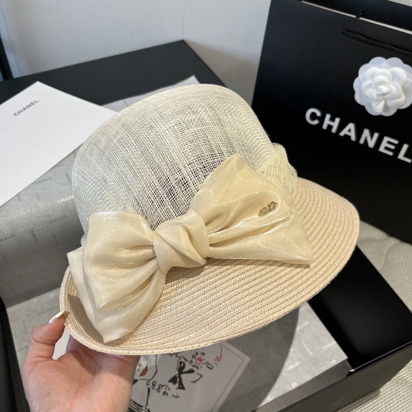 It’s 231. Valentino Velntino, roller hat, 57 cm - 图片 4