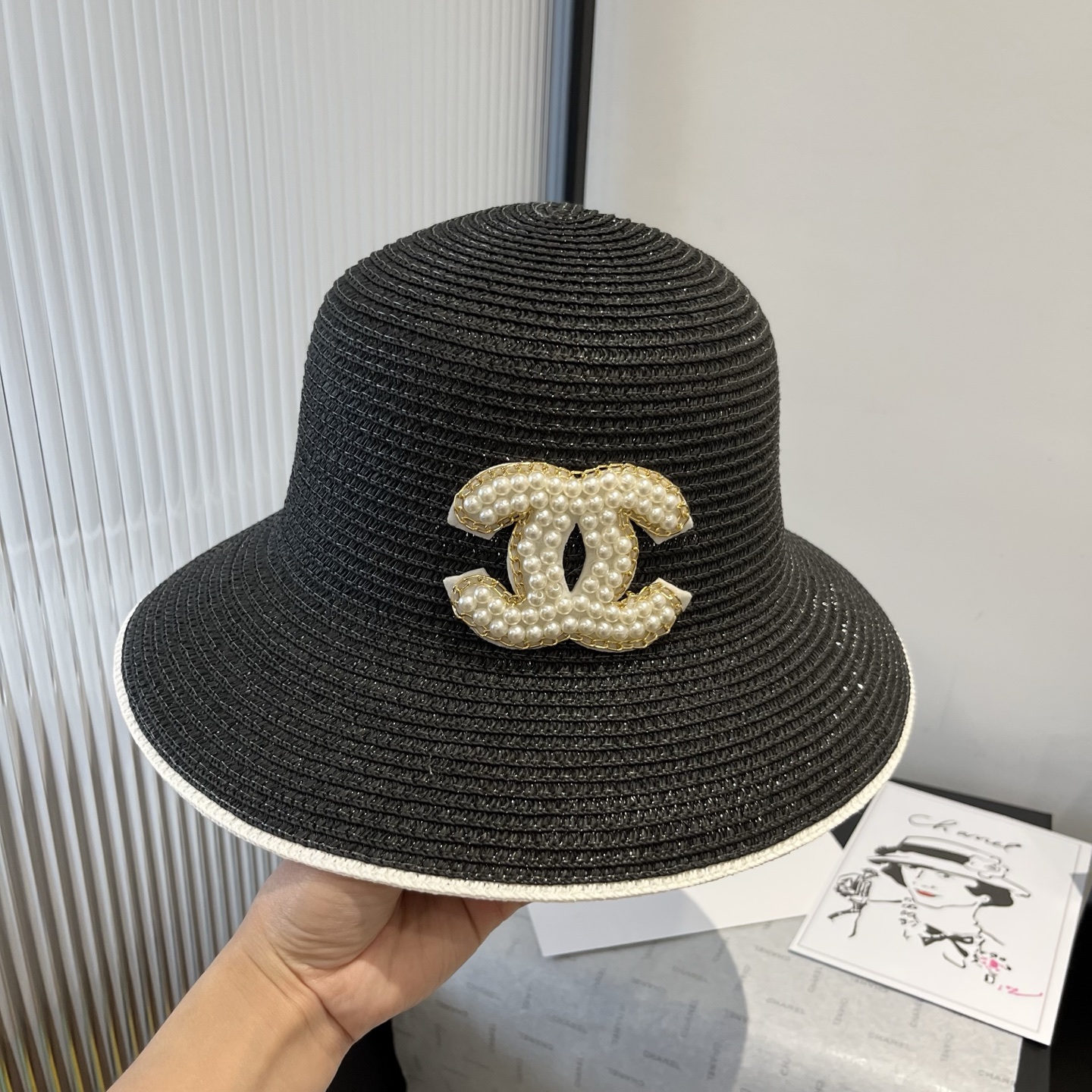 NO:221565,Chanel Chanel new straw hat, socialite style, head circumference 57cm hat, fisherman hat baseball hat knit hat, hat, chanel, chanel, espadrilles, hats19860909Chanel香奈儿新款草帽,名媛风,头围57cm帽子渔夫帽棒球帽针织帽,帽子,chanel,chanel,espadrilles,hats,hat