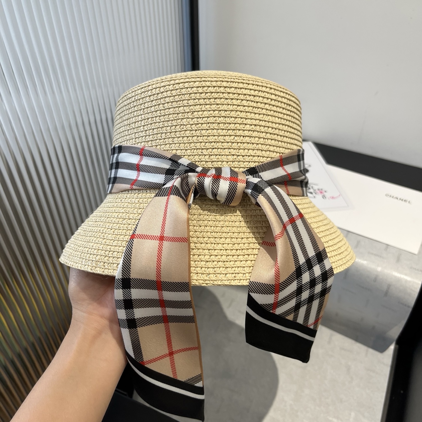 NO:221542,Burberry Burberry new fisherman hat, sunshade hat, paired with BB grid ribbon, super big brand hat fisherman hat baseball hat knit hat, hat, burberry, burberry, espadrilles, hats19860909Burberry巴宝莉新款渔夫帽,遮阳草帽,搭配BB格丝带,超级大牌范帽子渔夫帽棒球帽针织帽,帽子,burberry,burberry,espadrilles,hats,hat