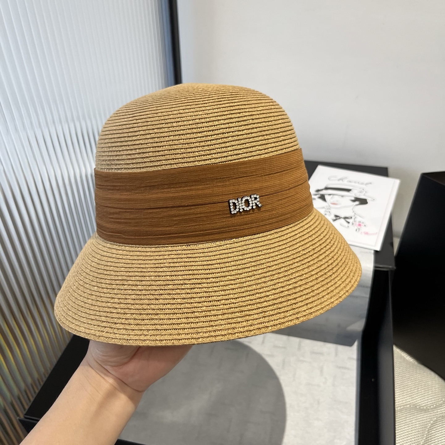 NO:221605,Dior new basin hat, celebrity style straw hat, Taiwan PP straw making, head circumference 57cm hat, fisherman hat, baseball hat, knit hat, hat, dior, dior, espadrilles, hats19860909Dior迪奥新款盆帽,名媛风草帽,台湾PP草制作,头围57cm帽子渔夫帽棒球帽针织帽,帽子,dior,dior,espadrilles,hats,hat