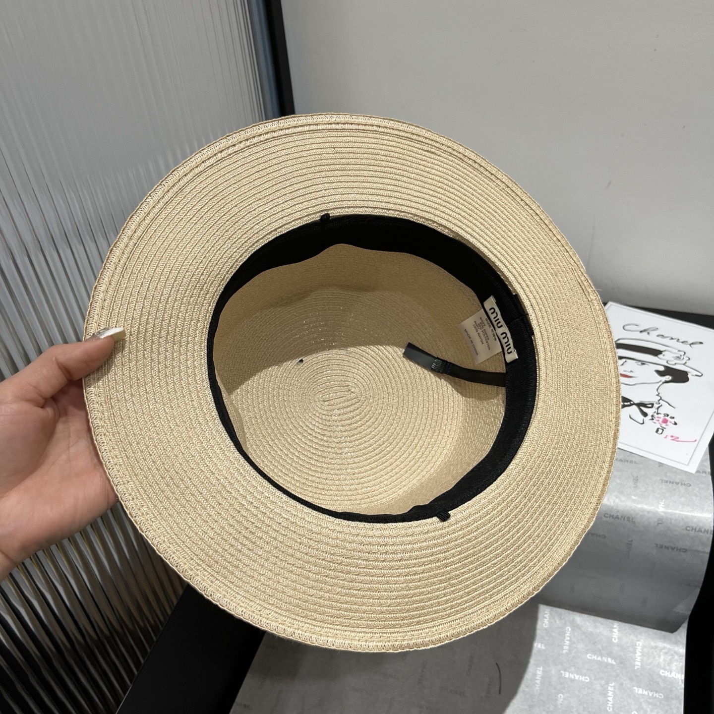 P
miumiu缪缪新款平顶礼帽，PP草面料，头围57cm
