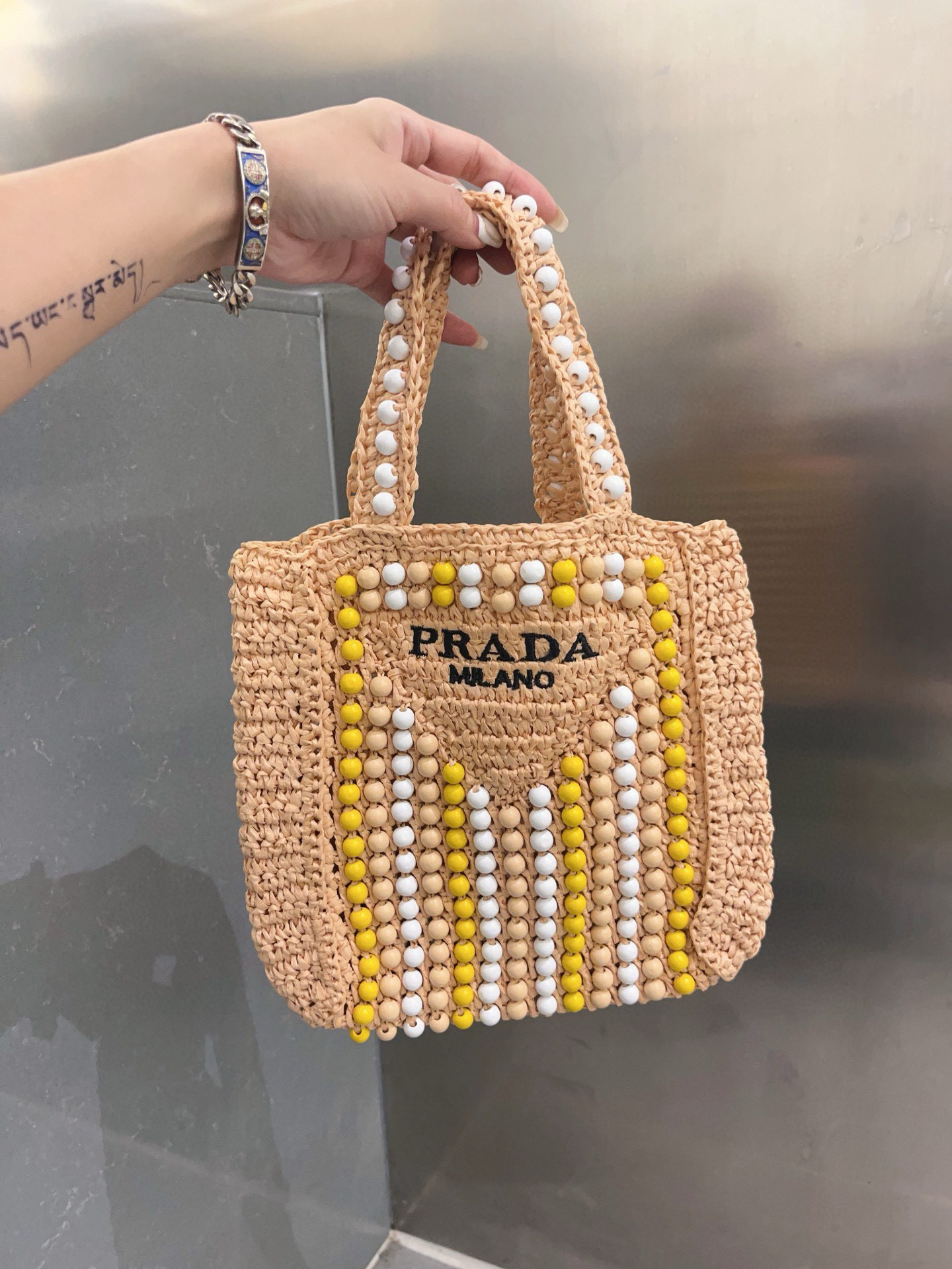NO:222317,PRADA Prada retro beaded straw woven bag, pure hand crochet, high-end customization, specifications 25*20cm hat Fisherman hat Baseball hat Knitted hat, hat, prada, prada, espadrilles, espadrilles, hats19860909PRADA普拉达复古串珠草编包,纯手工钩织,高级定制,规格25*20cm帽子渔夫帽棒球帽针织帽,帽子,prada,prada,espadrilles,espadrilles,hats,hat