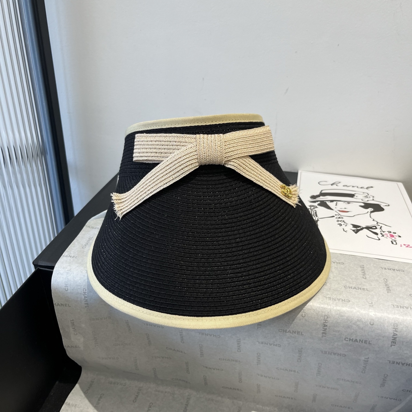 NO:222420,Chanel Chanel empty top sun hat, PP grass fabric, adjustable hat Fisherman hat Baseball hat Knit hat, hat, chanel, chanel, espadrilles, hats19860909Chanel香奈儿空顶遮阳帽,PP草面料,可调节帽子渔夫帽棒球帽针织帽,帽子,chanel,chanel,espadrilles,hats,hat