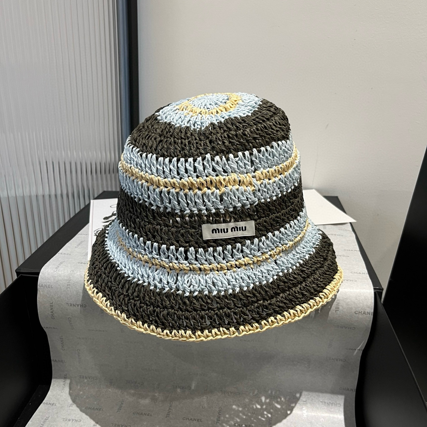 NO:223534,Miumiu Papyrus crochet straw pot hat, color-blocking stripes, foldable, sun protection and versatile head circumference 55~58cm, khaki, blue hat, straw hat, fisherman hat, baseball hat, knit hat, hat, miumiu, espadrilles, hats19860909miumiu纸草钩针草盆帽 拼色条纹 可折叠 防晒遮阳百搭  头围55～58cm 卡其色 蓝色帽子草帽渔夫帽棒球帽针织帽,帽子,miumiu,espadrilles,hats,hat