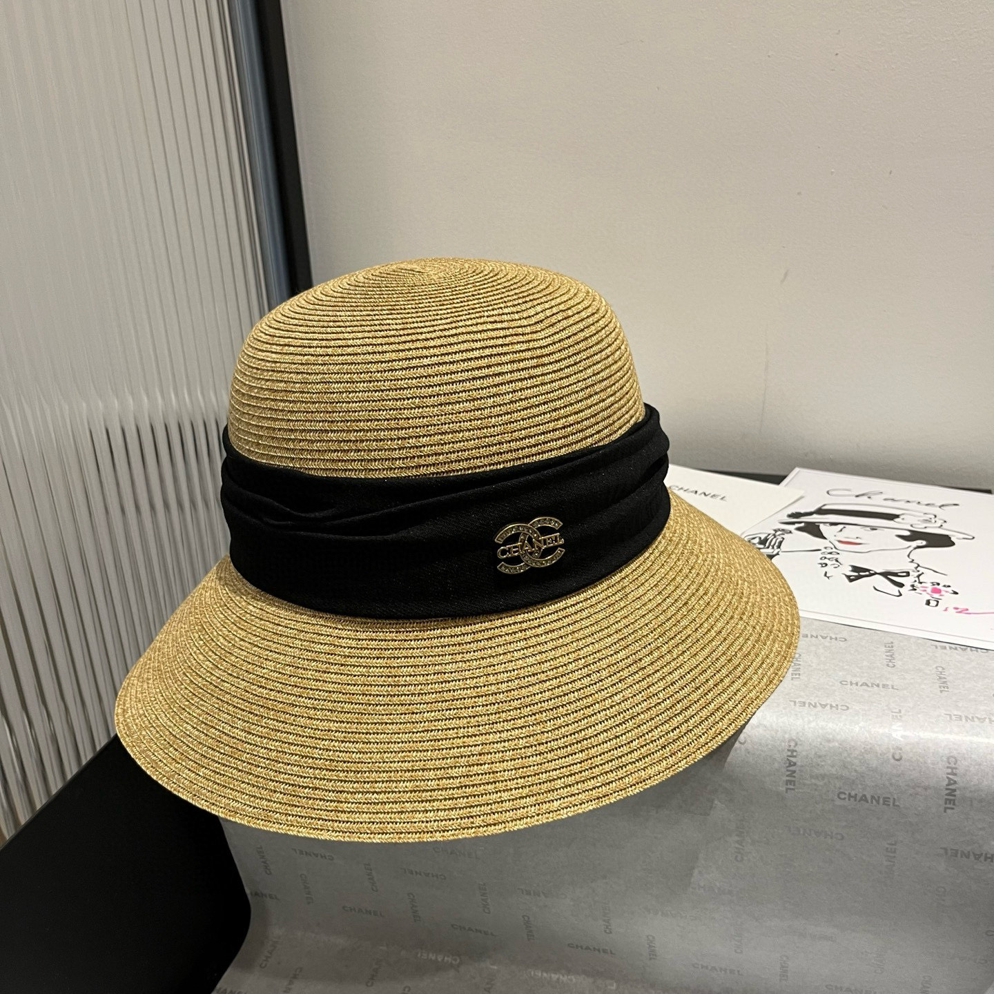 NO:223521,Chanel Chanel straw hat, fine straw making, foldable, head circumference 57cm hat Straw hat Fisherman hat Baseball hat Knit hat, hat, chanel, chanel, espadrilles, hats19860909Chanel香奈儿草帽,细草制作,可折叠,头围57cm帽子草帽渔夫帽棒球帽针织帽,帽子,chanel,chanel,espadrilles,hats,hat