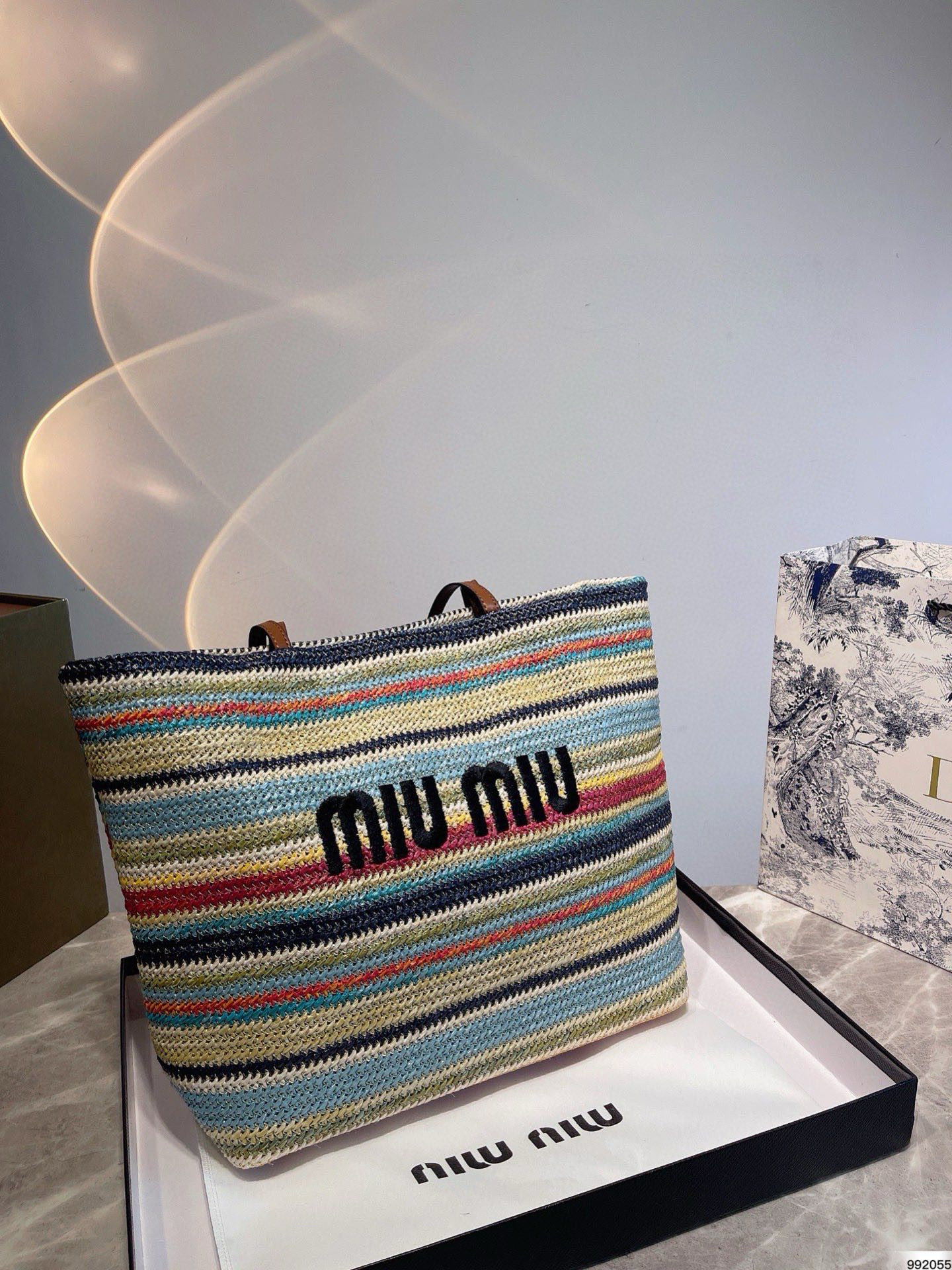 NO:223563,Miumiu American retro fairy tote bag, letter printing contrasting striped straw weaving bag, American retro grasped it. The most important thing is that it can be installed!  It's so ok to install!  Size 33 32 hats straw hat fisherman hat baseball hat knit hat, hat, miumiu, espadrilles, espadrilles, totes, hats19860909miumiu 美式复古神仙托特包 字母印花撞色条纹草编包 美式复古拿捏住了 最主要的是,它能装！它太能装了！ 尺寸33 32帽子草帽渔夫帽棒球帽针织帽,帽子,miumiu,espadrilles,espadrilles,totes,hats,hat