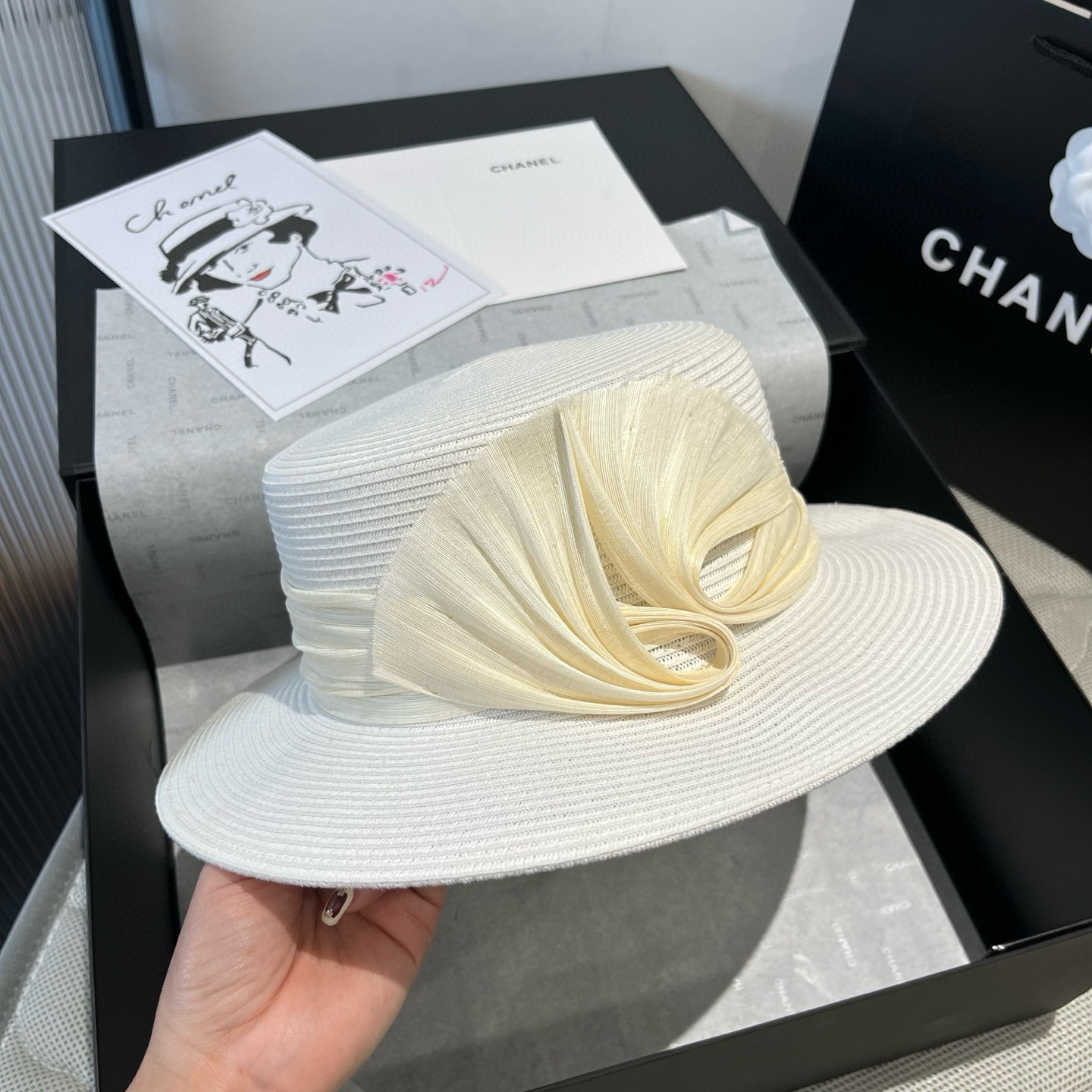 NO:224560,Miumiu Miu flat top hat, Organza accessories, head circumference cm hat, straw hat, fisherman hat, baseball hat, knit hat, hat, miumiu, espadrilles, hats19860909miumiu缪缪平顶礼帽,欧根纱配饰,头围cm帽子草帽渔夫帽棒球帽针织帽,帽子,miumiu,espadrilles,hats,hat