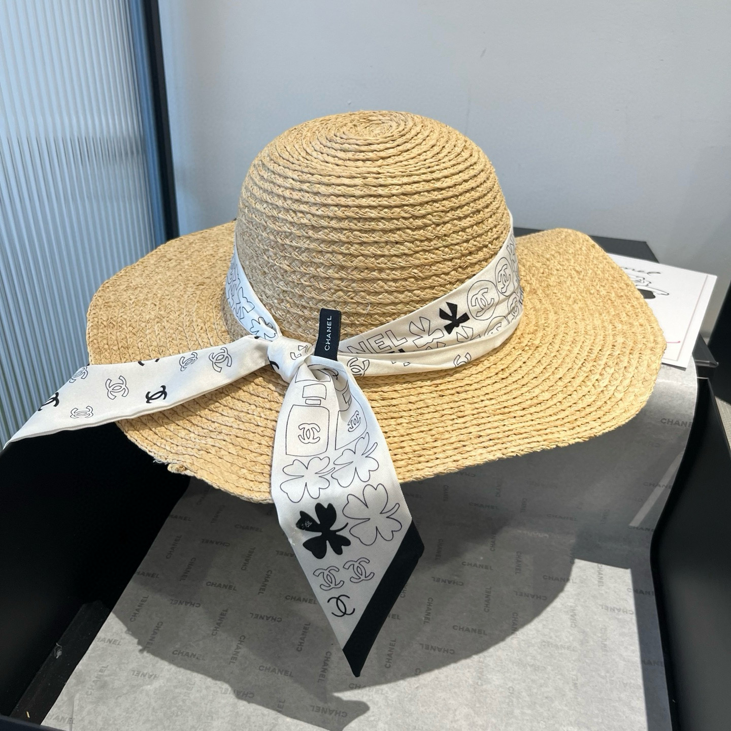 NO:225184,Chanel Chanel Rafia sun hat, paired with silk ribbon, must-have for travel, head circumference 57cm hat, straw hat, fisherman hat, baseball hat, knit hat, hat, chanel, chanel, espadrilles, real silk, hats19860909Chanel香奈儿拉菲草遮阳帽,搭配真丝飘带,出游必备,头围57cm帽子草帽渔夫帽棒球帽针织帽,帽子,chanel,chanel,espadrilles,real silk,hats,hat