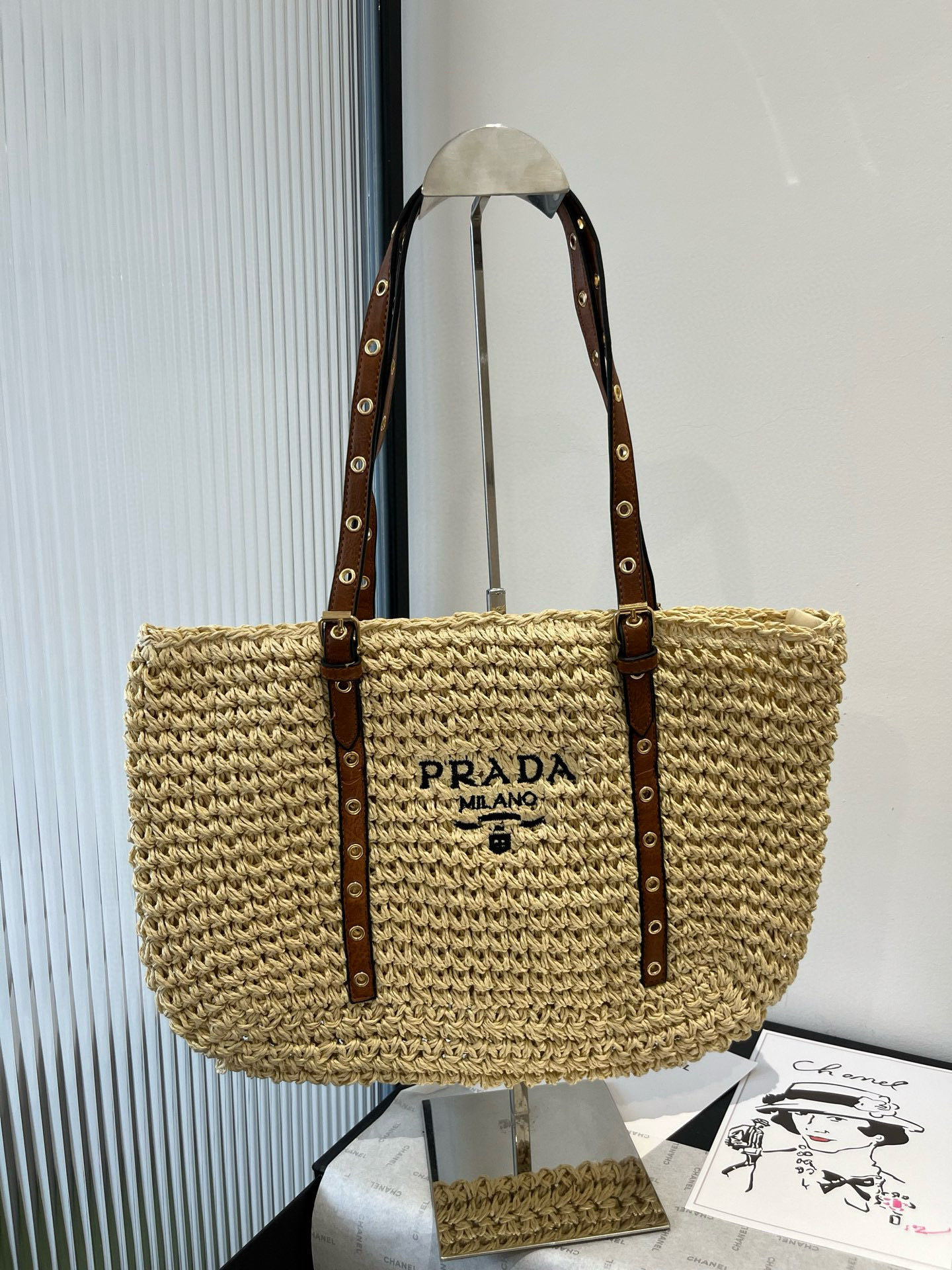 NO:225204,PRADA straw woven bag, new counter straw bag, must-have for summer trip, three-color hat, straw hat, fisherman hat, baseball hat, knit hat, hat, prada, prada, espadrilles, espadrilles, hats19860909PRADA普拉达草编包,专柜新款草包,夏日出游必备,三色帽子草帽渔夫帽棒球帽针织帽,帽子,prada,prada,espadrilles,espadrilles,hats,hat