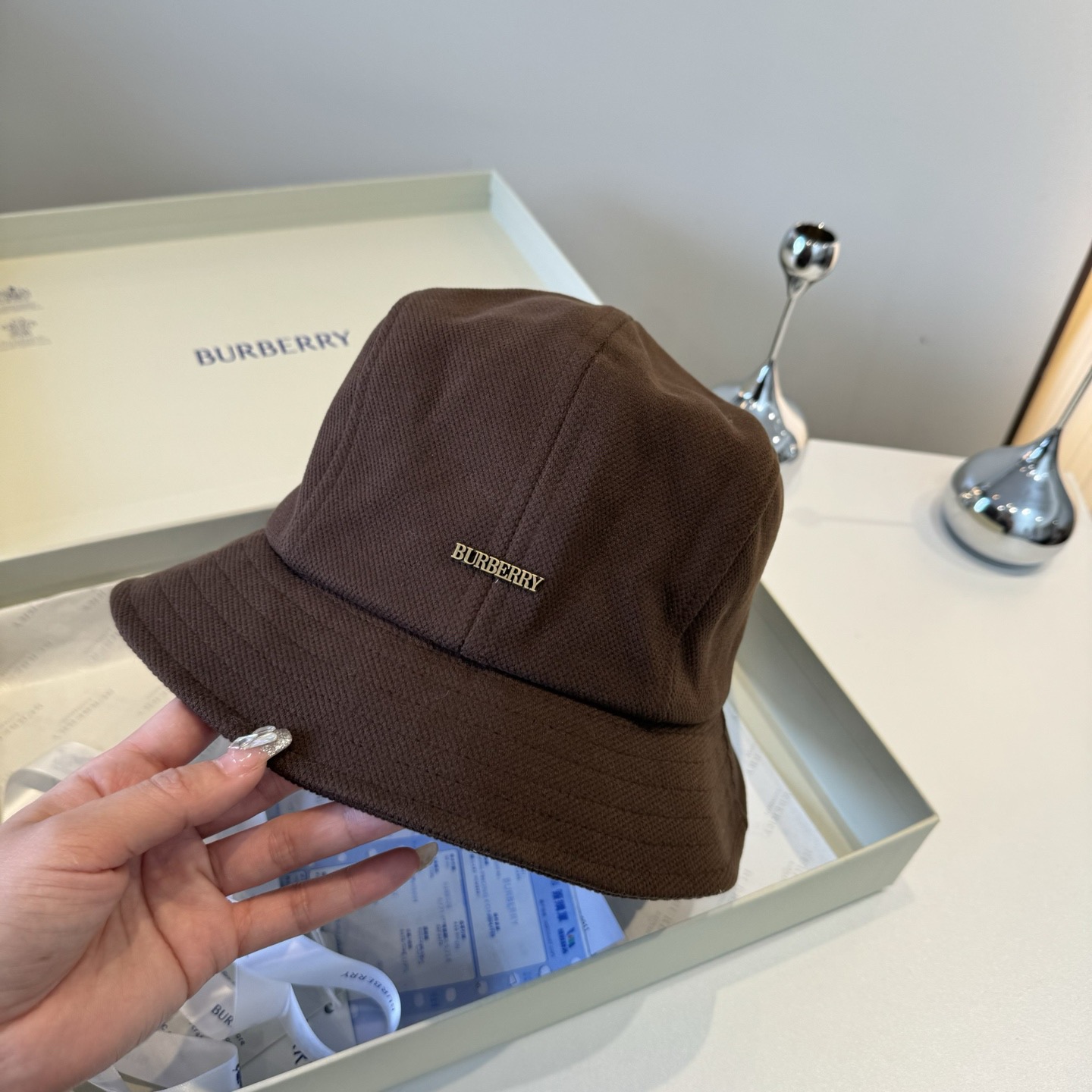 NO:552789,Burberry new fisherman hat, head circumference 57cm hat fisherman hat baseball cap knitted hat, hat, burberry, espadrilles, hats19860909巴宝莉新款渔夫帽,头围57cm帽子渔夫帽棒球帽针织帽,帽子,burberry,espadrilles,hats,hat