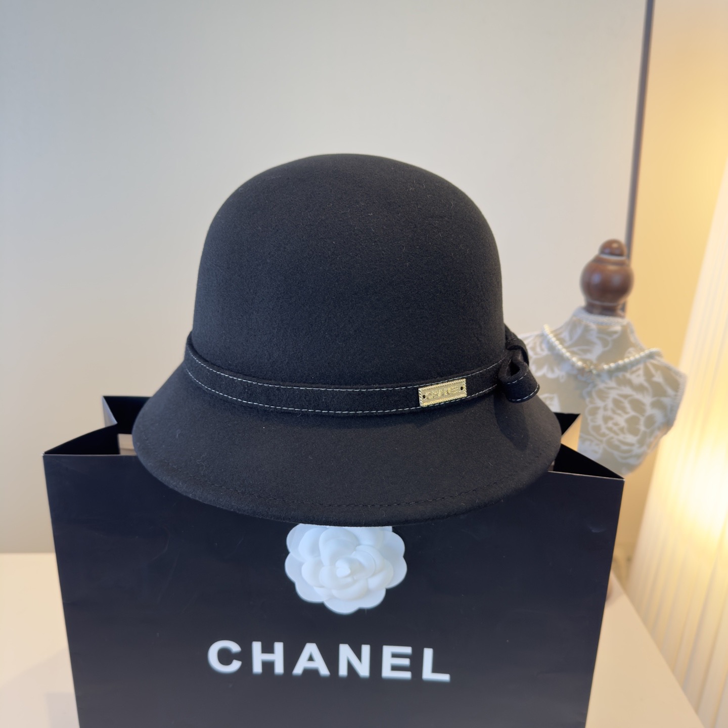 NO:587661,Chanel Chanel 2025 new autumn and winter wool basin hat, 100% wool irregular tailoring design, a must-have for fashion goddesses, head circumference 57cm, head circumference 57cm hat, fisherman hat, baseball cap, knitted hat, hat, chanel, chanel, espadrilles, hats19860909Chanel香奈儿2025秋冬新款羊毛盆帽,百分百羊毛不规则剪裁设计,时尚女神必备,头围57cm 头围57cm帽子渔夫帽棒球帽针织帽,帽子,chanel,chanel,espadrilles,hats,hat