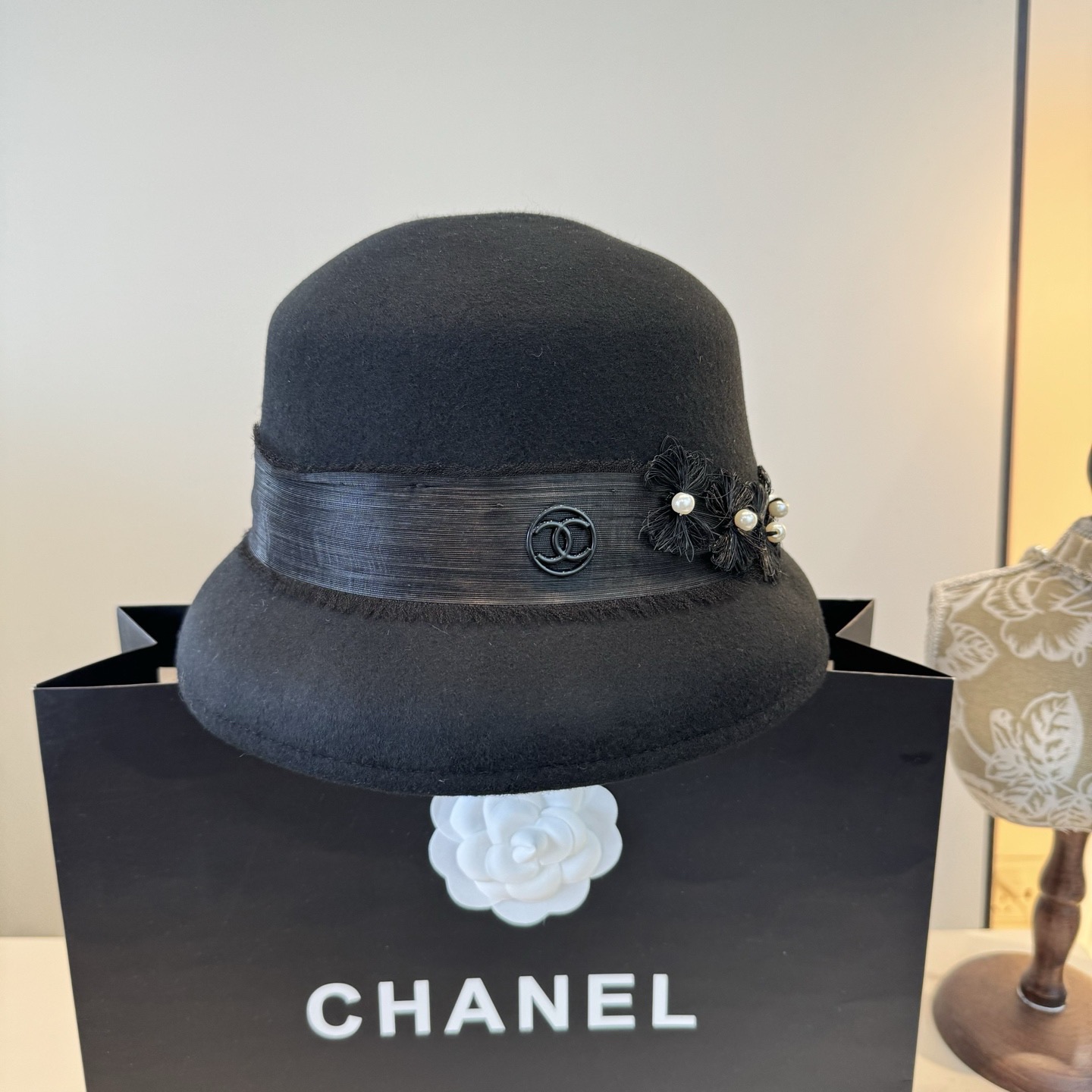 NO:587671,Chanel Chanel new autumn and winter wool basin hat, 100% wool fabric, head circumference 57cm hat bucket hat baseball cap knitted hat, hat, chanel, chanel, espadrilles, hats19860909Chanel香奈儿新款秋冬羊毛盆帽,百分百羊毛面料、头围57cm帽子渔夫帽棒球帽针织帽,帽子,chanel,chanel,espadrilles,hats,hat