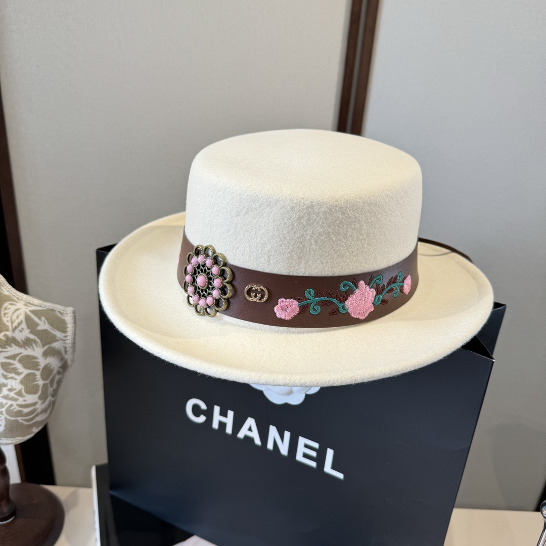 NO:587619,White Gucci Gucci new wool top hat, flat top hat, 100% wool fabric, head circumference 57cm hat bucket hat baseball cap knitted hat, hat, gucci, espadrilles, hats19860909白色 Gucci古奇新款羊毛礼帽,平顶礼帽,百分百羊毛面料,头围57cm帽子渔夫帽棒球帽针织帽,帽子,gucci,espadrilles,hats,hat