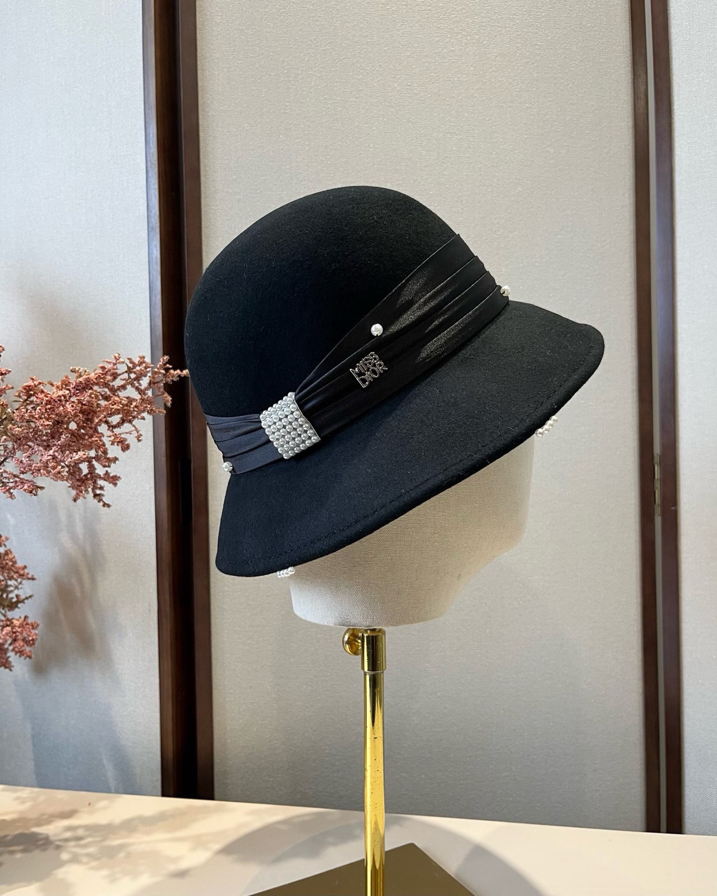 NO:580456,Black Dior Dior autumn and winter new wool basin hat, 100% wool fabric, head circumference 57cm hat fisherman hat baseball cap knitted hat, hat, dior, dior, espadrilles, hats19860909黑色 Dior迪奥秋冬新款羊毛盆帽,百分百羊毛面料、头围57cm帽子渔夫帽棒球帽针织帽,帽子,dior,dior,espadrilles,hats,hat