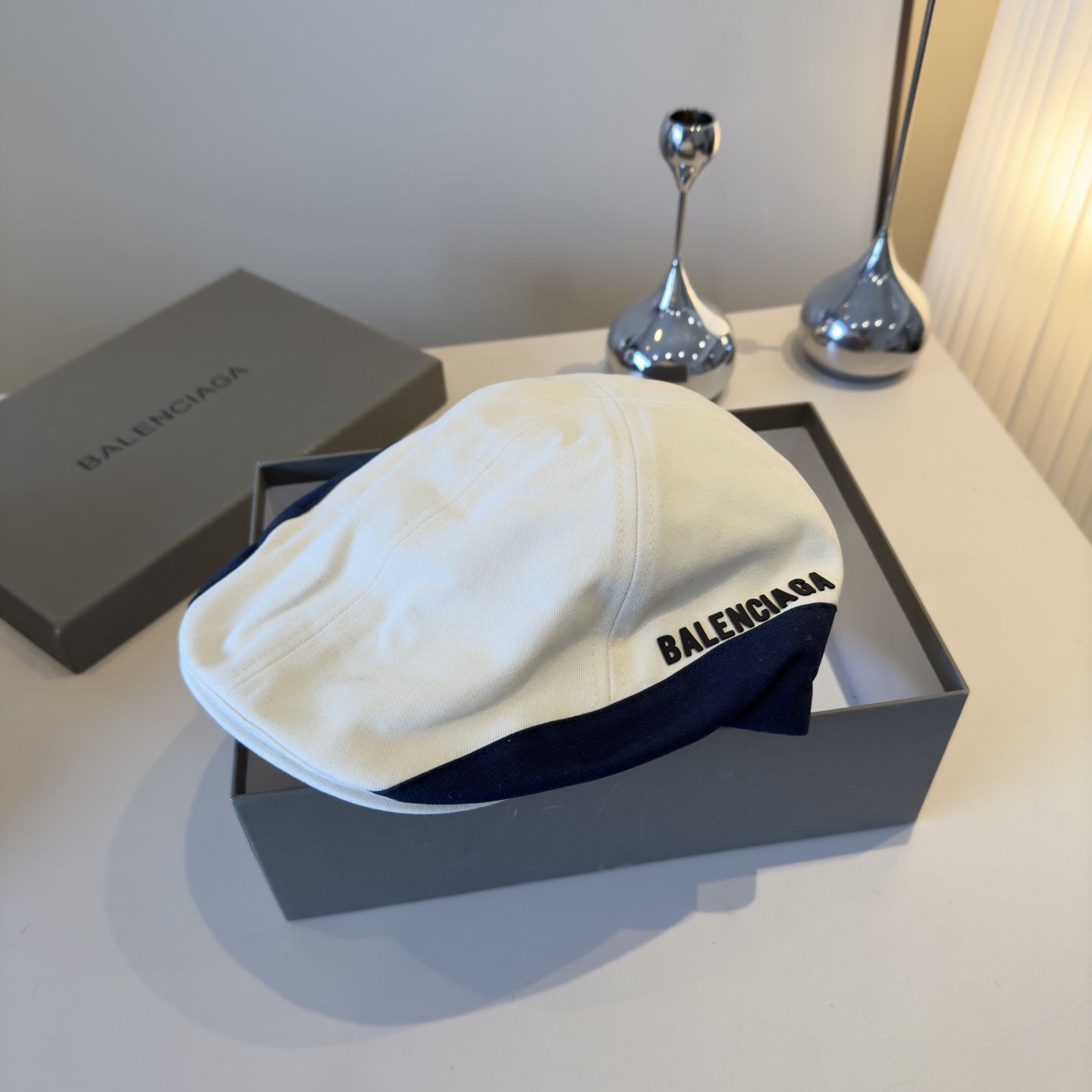 NO:604849,Balenciaga new duck bill forward hat, head circumference 58cm hat fisherman hat baseball cap knitted hat, hat, balenciaga, espadrilles, hats19860909巴黎世家新款鸭舌前进帽,头围58cm帽子渔夫帽棒球帽针织帽,帽子,balenciaga,espadrilles,hats,hat