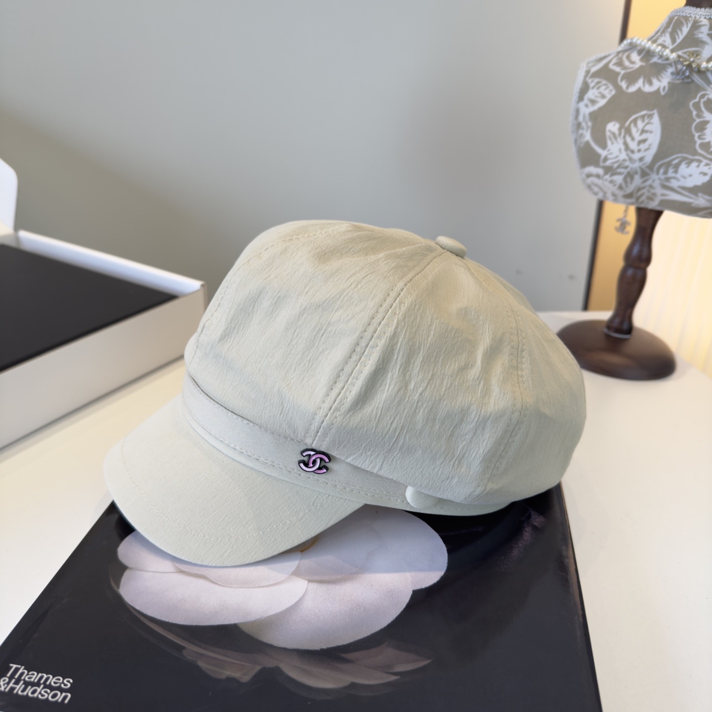 NO:604848,Chanel Chanel's new duck-bill military hat, advanced customization, head circumference 57cm hat fisherman hat baseball cap knitted hat, hat, chanel, chanel, espadrilles, hats19860909Chanel香奈儿新款鸭舌军帽,高级定制,头围57cm帽子渔夫帽棒球帽针织帽,帽子,chanel,chanel,espadrilles,hats,hat