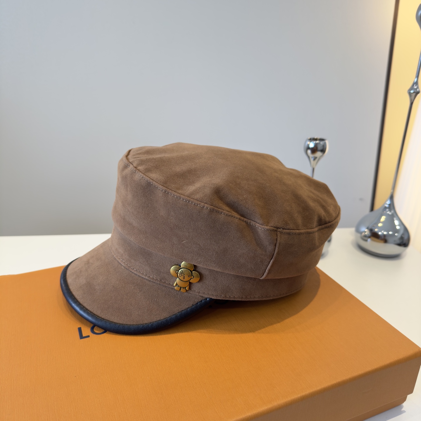NO:604856,Lv Louis new peaked cap military cap, head circumference 57cm hat fisherman hat baseball cap knitted hat, hat, louis vuitton, louis vuitton, espadrilles, hats19860909Lv路易斯新款鸭舌帽军帽,头围57cm帽子渔夫帽棒球帽针织帽,帽子,louis vuitton,louis vuitton,espadrilles,hats,hat