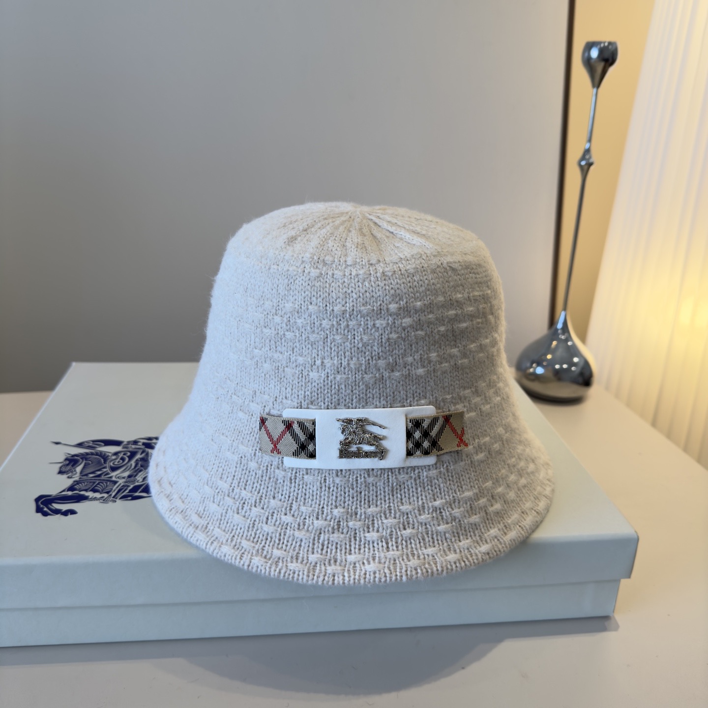 NO:579904,Burberry new autumn and winter fisherman hat, knitted fabric, head circumference 57cm hat fisherman hat baseball cap knitted hat, hat, burberry, espadrilles, hats19860909巴宝莉新款秋冬渔夫帽,针织面料,头围57cm帽子渔夫帽棒球帽针织帽,帽子,burberry,espadrilles,hats,hat