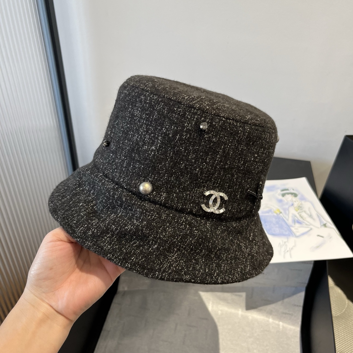 NO:579911,Chanel new bucket hat, head circumference 57cm hat bucket hat baseball cap knitted hat, hat, chanel, espadrilles, hats19860909香奈儿新款渔夫帽,头围57cm帽子渔夫帽棒球帽针织帽,帽子,chanel,espadrilles,hats,hat