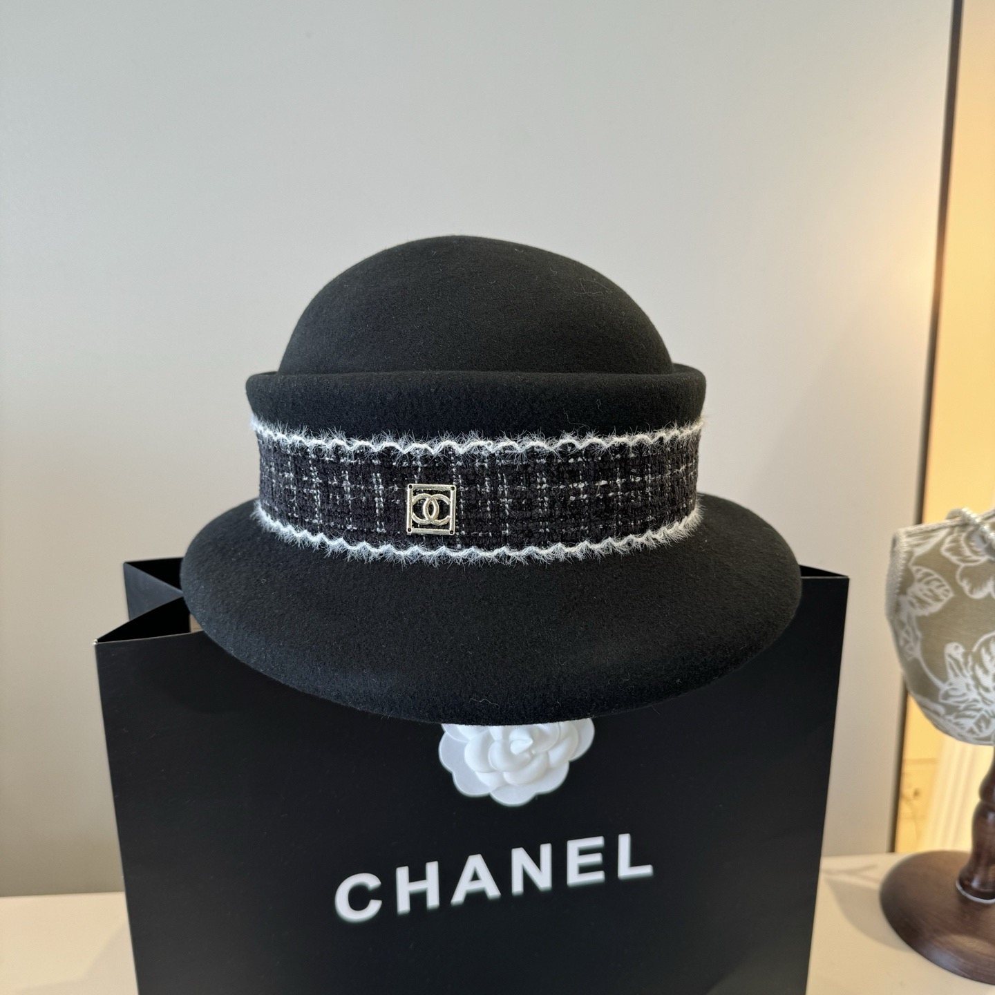 NO:579694,Chanel Chanel new autumn and winter wool basin hat, 100% wool fabric, head circumference 57cm hat fisherman hat baseball cap knitted hat, hat, chanel, chanel, espadrilles, hats19860909Chanel香奈儿秋冬新款羊毛盆帽,百分百羊毛面料、头围57cm帽子渔夫帽棒球帽针织帽,帽子,chanel,chanel,espadrilles,hats,hat
