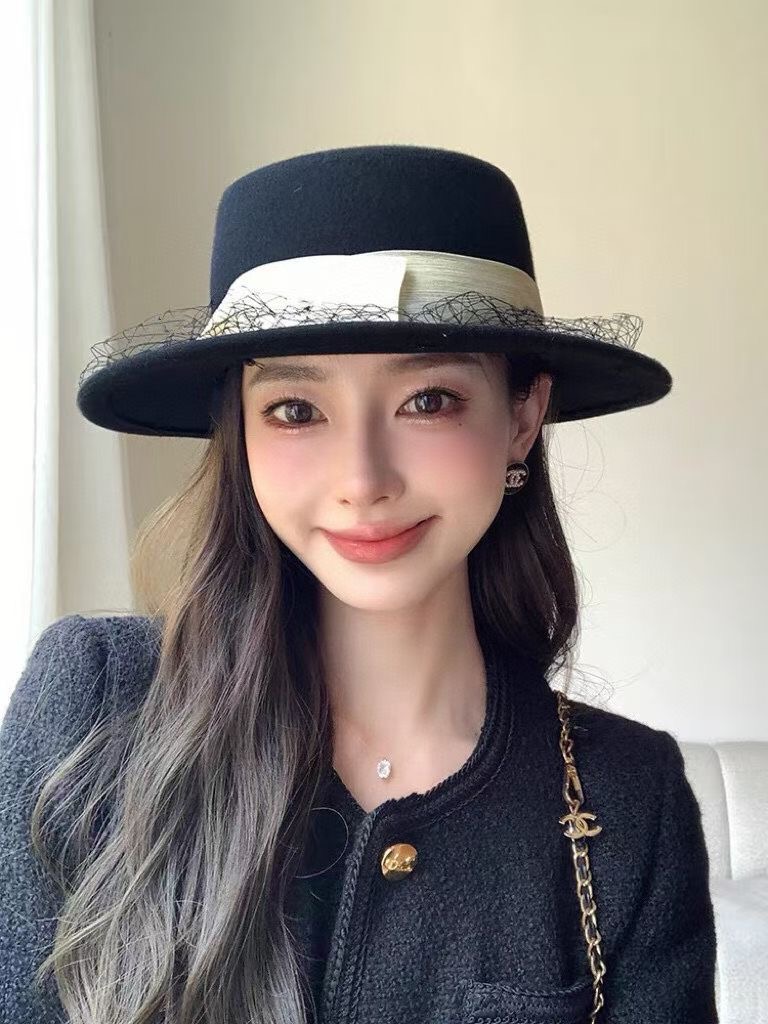 NO:580439,miumiu wool flat top, mesh hat, 100% wool fabric head circumference 57cm hat fisherman hat baseball cap knitted hat, hat, miumiu, espadrilles, hats19860909miumiu缪缪羊毛平顶,网纱帽,百分百羊毛面料头围57cm帽子渔夫帽棒球帽针织帽,帽子,miumiu,espadrilles,hats,hat