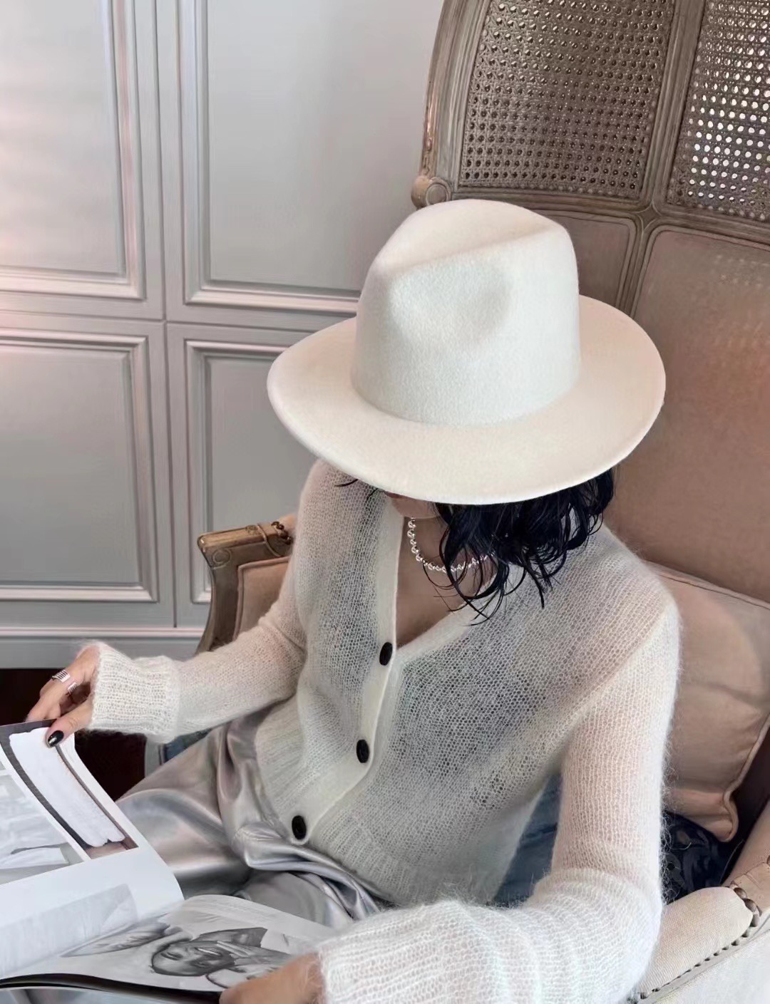NO:604829,Chanel Chanel top hat, woolen top hat, 100% wool top hat, uneven head circumference 57cm hat bucket hat baseball cap knitted hat, hat, chanel, chanel, espadrilles, hats19860909Chanel香奈儿礼帽,毛呢礼帽,百分百羊毛礼帽,凹凸有致,头围57cm帽子渔夫帽棒球帽针织帽,帽子,chanel,chanel,espadrilles,hats,hat