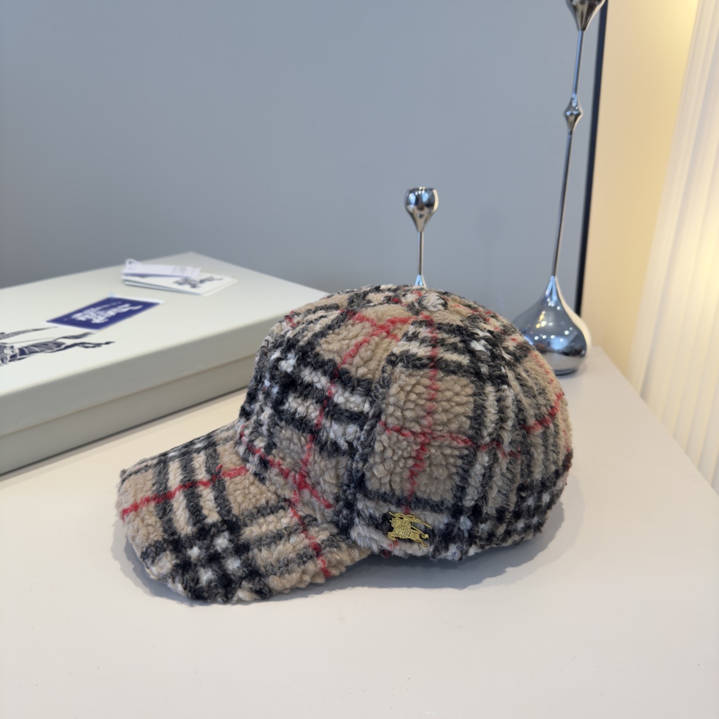 NO:580178,Burberry new peaked cap, advanced customization, head circumference 57cm hat, fisherman hat, baseball cap, knitted hat, hat, burberry, espadrilles, hats19860909巴宝莉新款鸭舌帽,高级定制,头围57cm帽子渔夫帽棒球帽针织帽,帽子,burberry,espadrilles,hats,hat