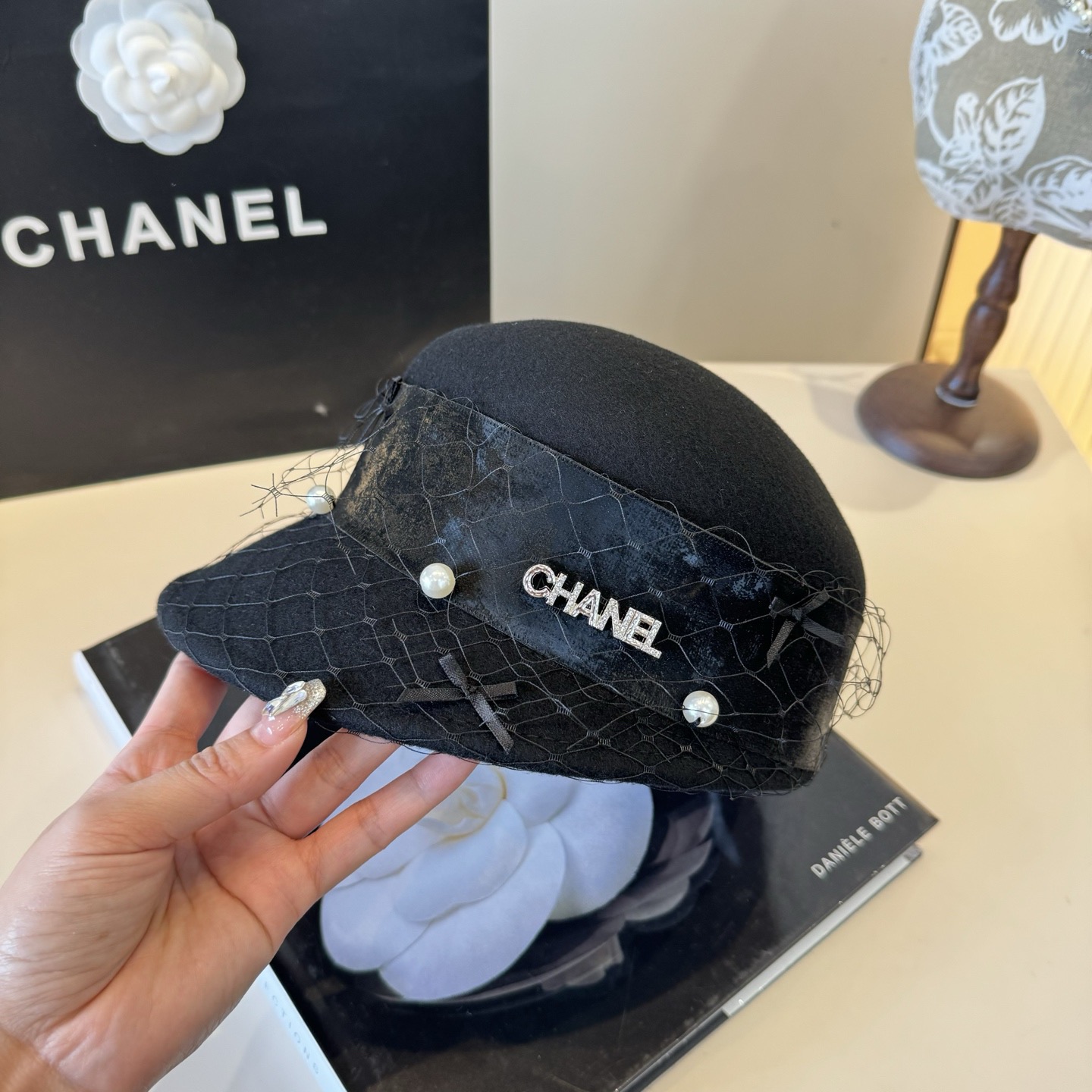 NO:580170,Chanel Chanel mesh wool cap military cap, washed leather brim, 100% wool, head circumference 57cm hat fisherman hat baseball cap knitted hat, hat, chanel, chanel, espadrilles, hats19860909Chanel香奈儿网纱羊毛鸭舌帽军帽,洗水皮帽檐,百分百羊毛,头围57cm帽子渔夫帽棒球帽针织帽,帽子,chanel,chanel,espadrilles,hats,hat