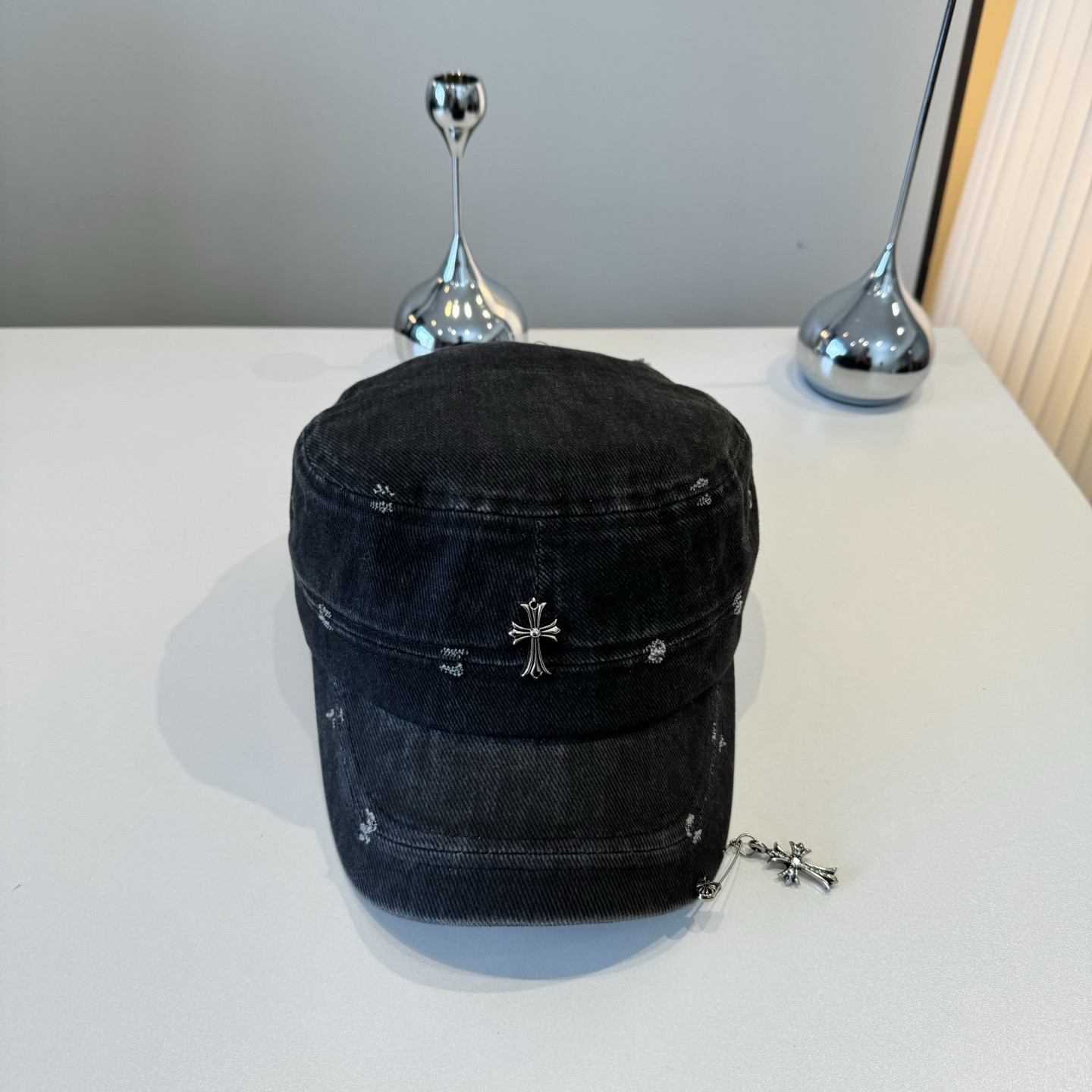 NO:580091,Chrome hearts new peaked cap, head circumference 57cm, fisherman hat, baseball cap, knitted hat, hat, chrome hearts, espadrilles, hats19860909克罗心新款鸭舌帽,头围57cm 帽子渔夫帽棒球帽针织帽,帽子,chrome hearts,espadrilles,hats,hat