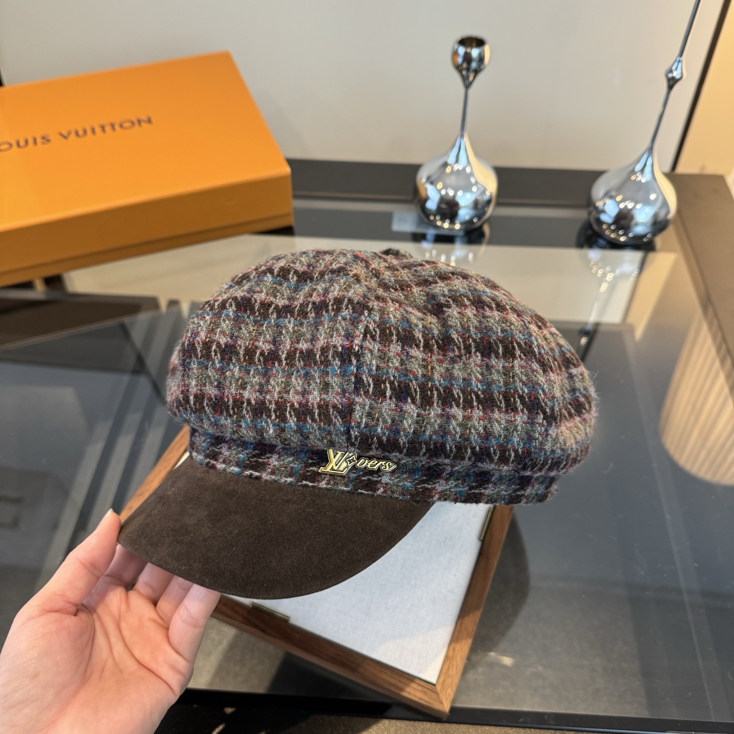 NO:580437,Lv Louis new wool duck-tongue military cap, head circumference 57cm hat fisherman hat baseball cap knitted hat, hat, louis vuitton, louis vuitton, espadrilles, hats19860909Lv路易斯新款羊毛鸭舌军帽,头围57cm帽子渔夫帽棒球帽针织帽,帽子,louis vuitton,louis vuitton,espadrilles,hats,hat