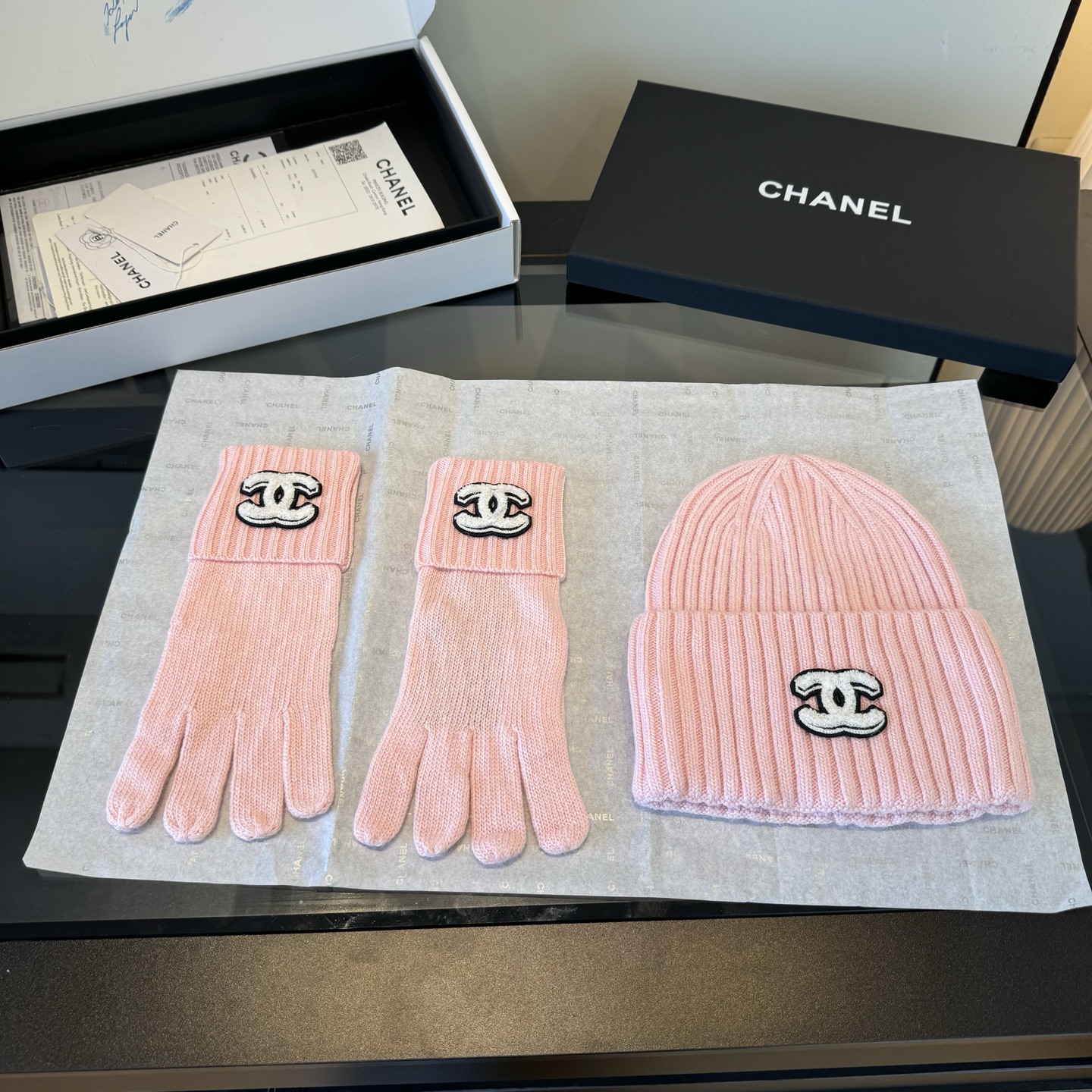 Chanel Chanel香奈儿三件套装秋冬款70%羊毛，30%兔毛