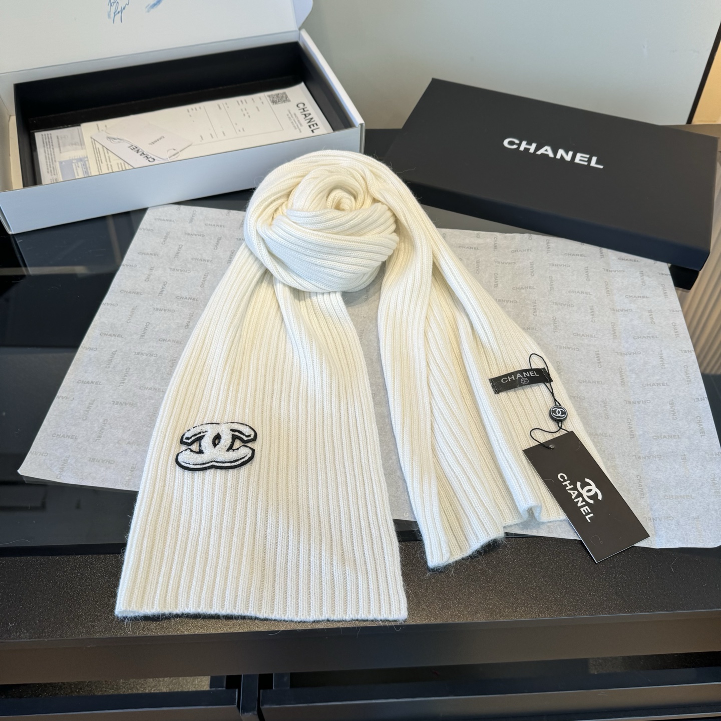 Chanel Chanel香奈儿三件套装秋冬款70%羊毛，30%兔毛