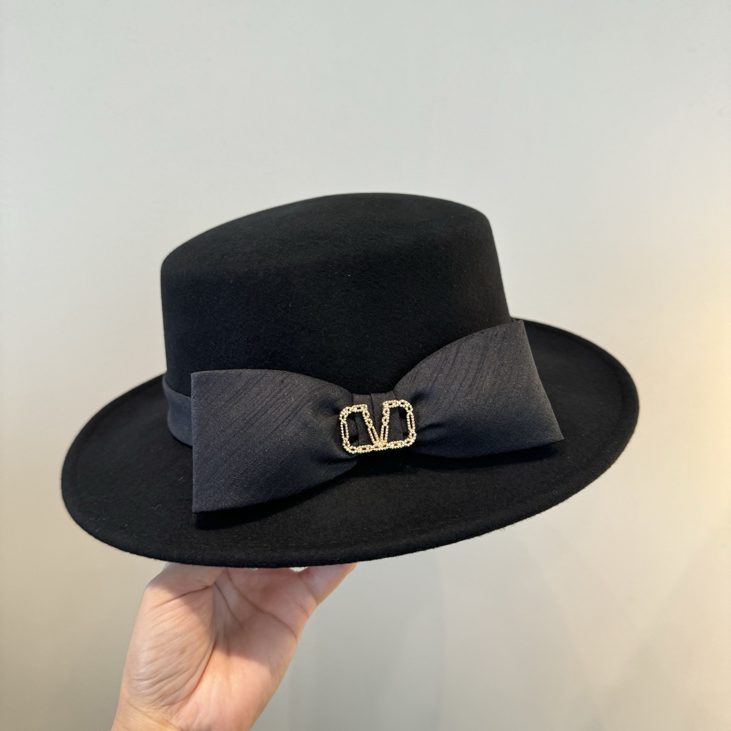 Valentino hat Special batch 🉐¥ — photo 3