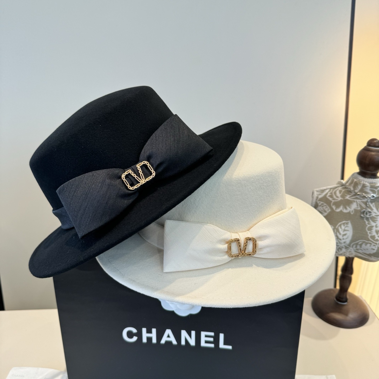Valentino hat Special batch 🉐¥ — photo 9