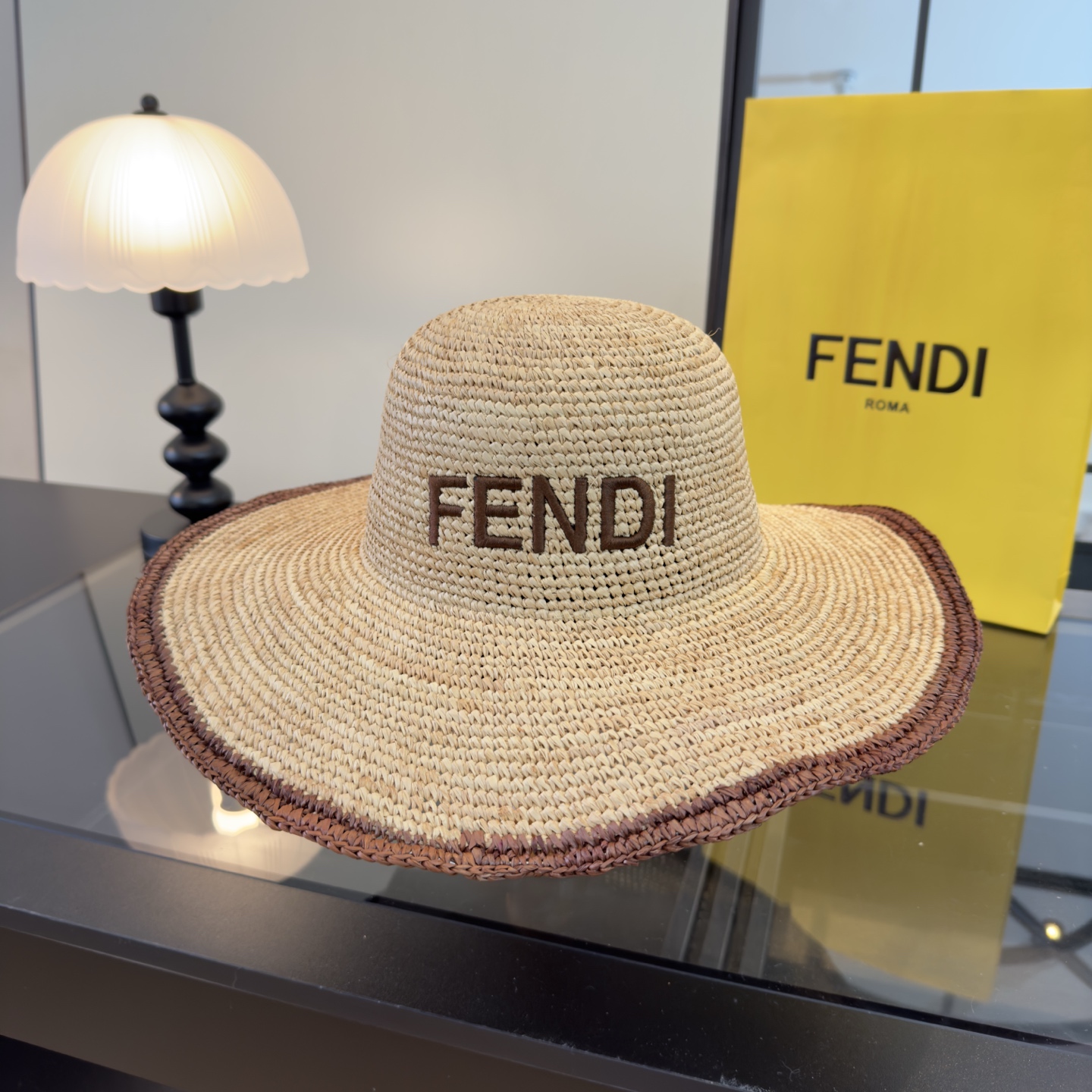 Fendi FD芬迪新款拉菲草帽，纯手工钩织， 打造，头围57cm