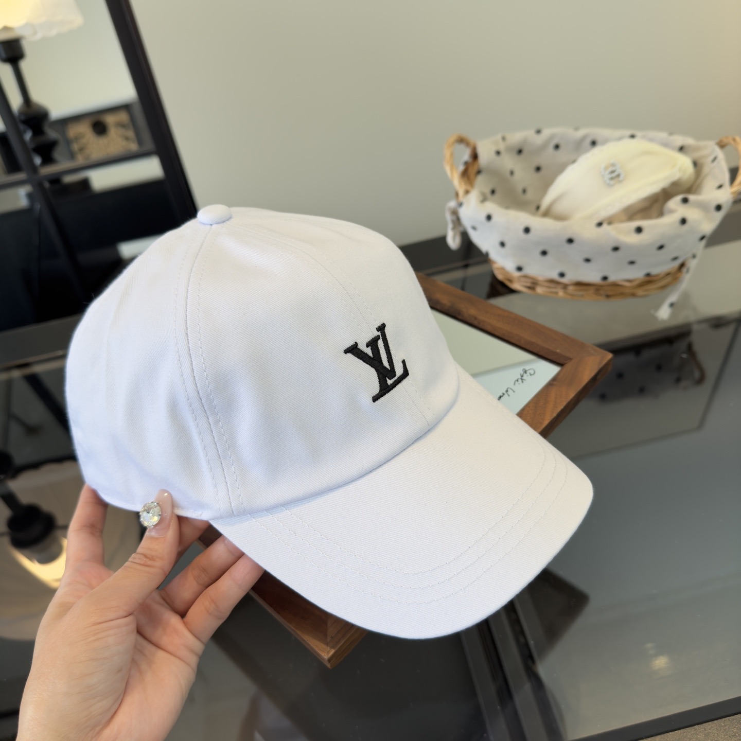 Louis Vuitton lv路易斯新款鸭舌帽，跑量款