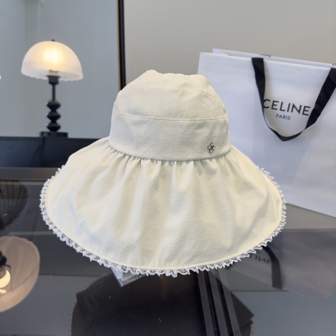 Chanel Chanel香奈儿空顶遮阳渔夫帽，简约百搭，头围57cm