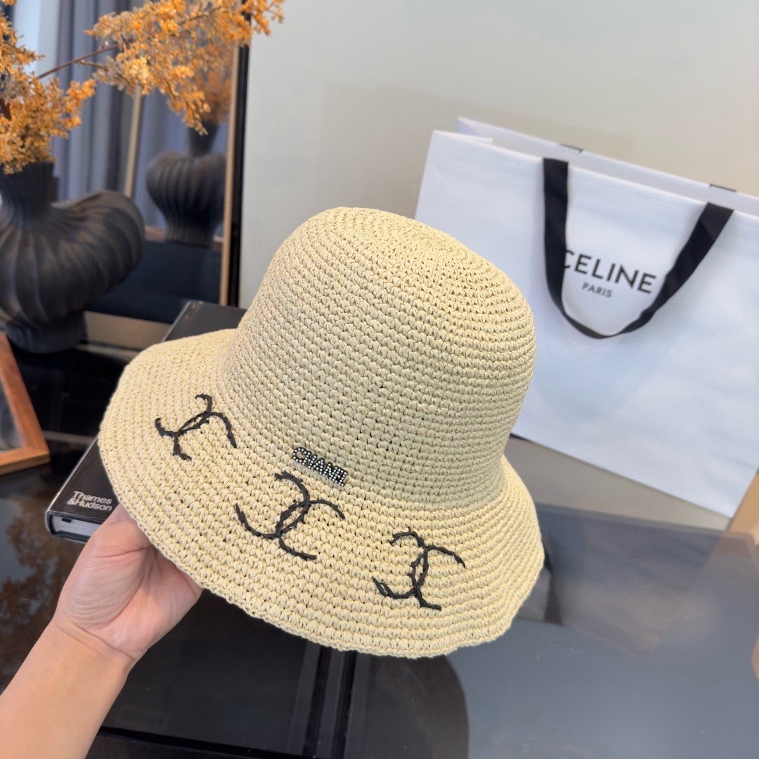 Chanel Chanel香奈儿夏款折叠草帽，纯收工钩织，头围57cm，可折叠