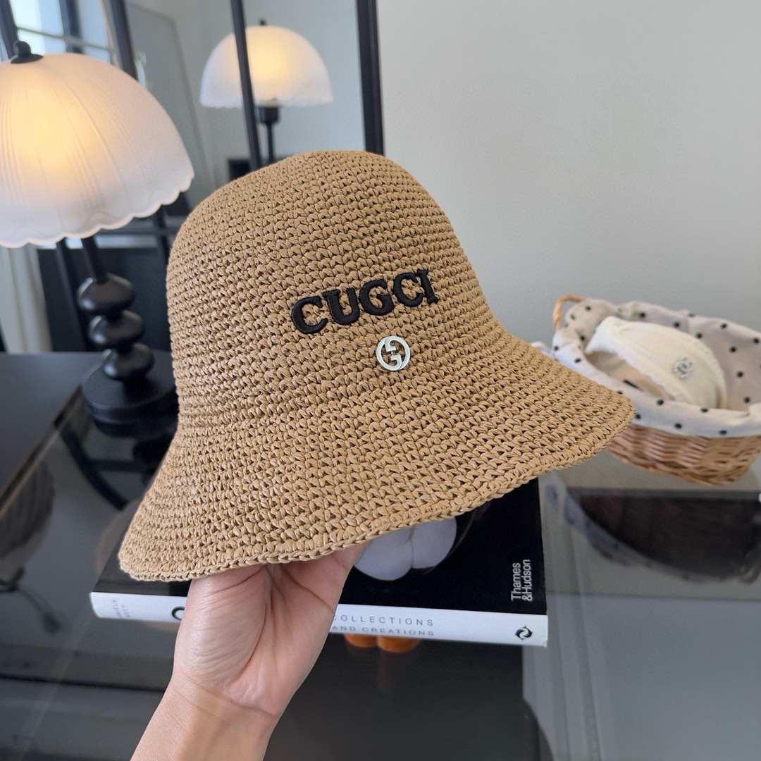 Gucci Gucci古奇新款夏款折叠草帽，纯收工钩织，头围57cm，可折叠