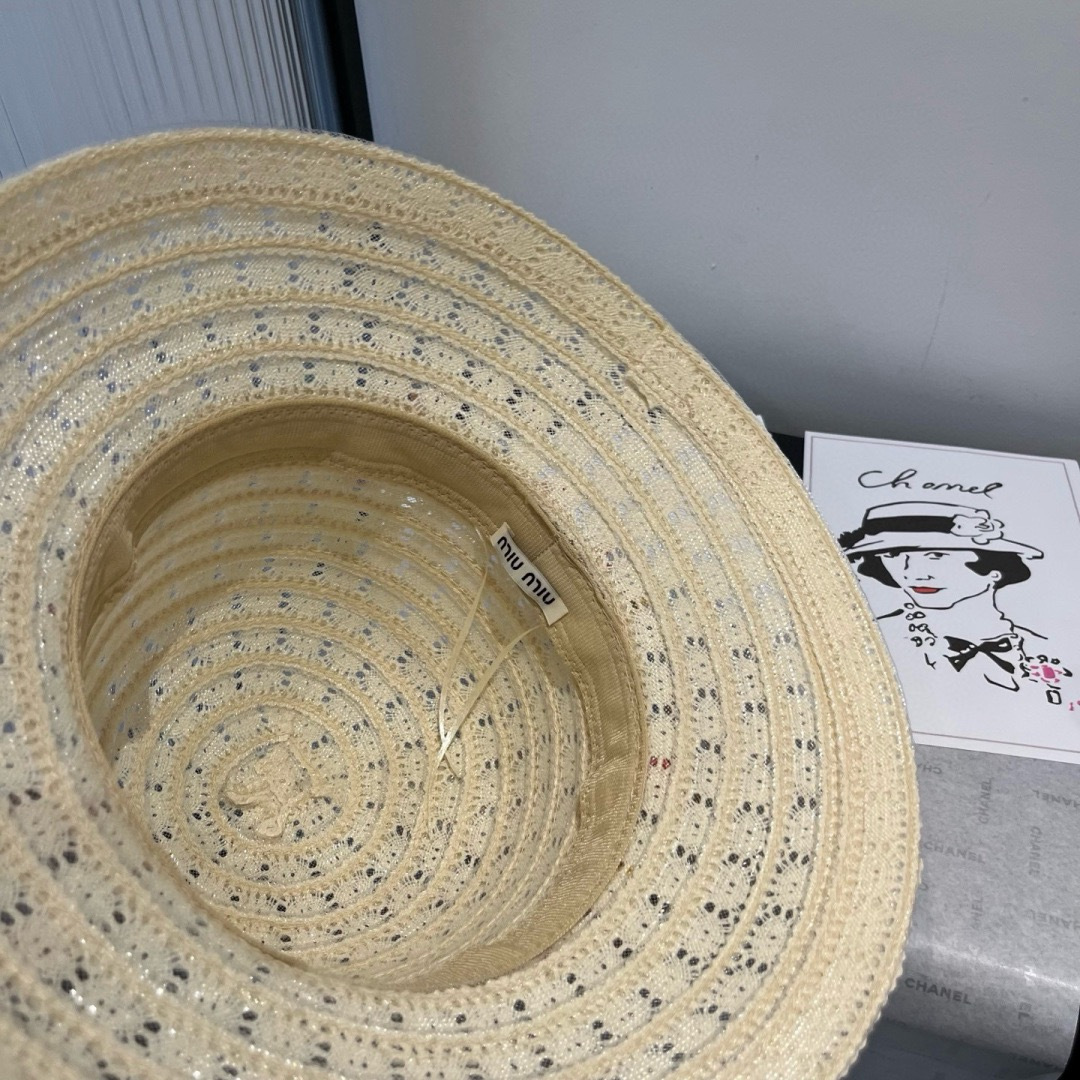 Miu Miu miumiu缪缪蕾丝盆帽，小清新设计，头围57cm