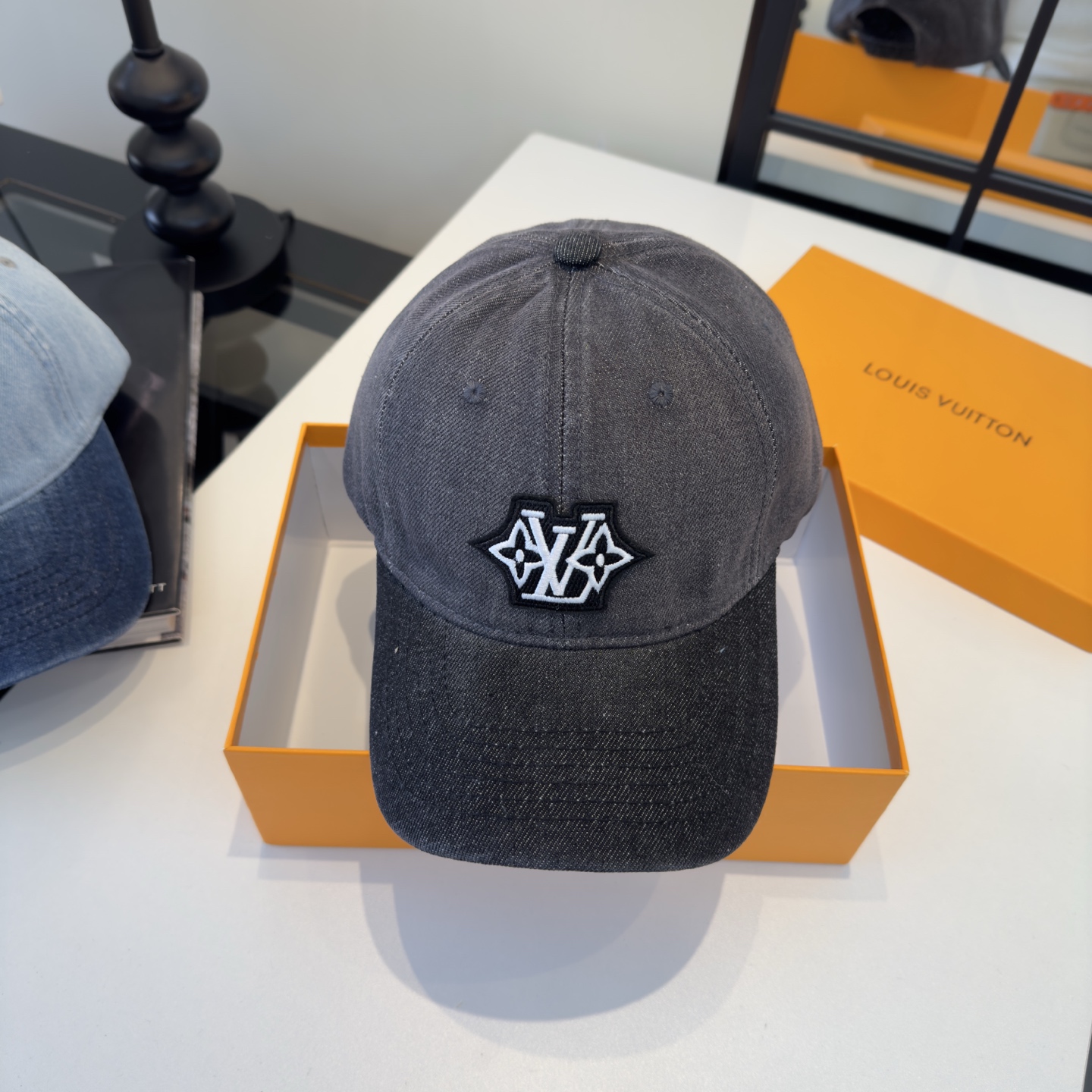 Louis Vuitton lv路易斯新款遮阳鸭舌帽，头围57cm