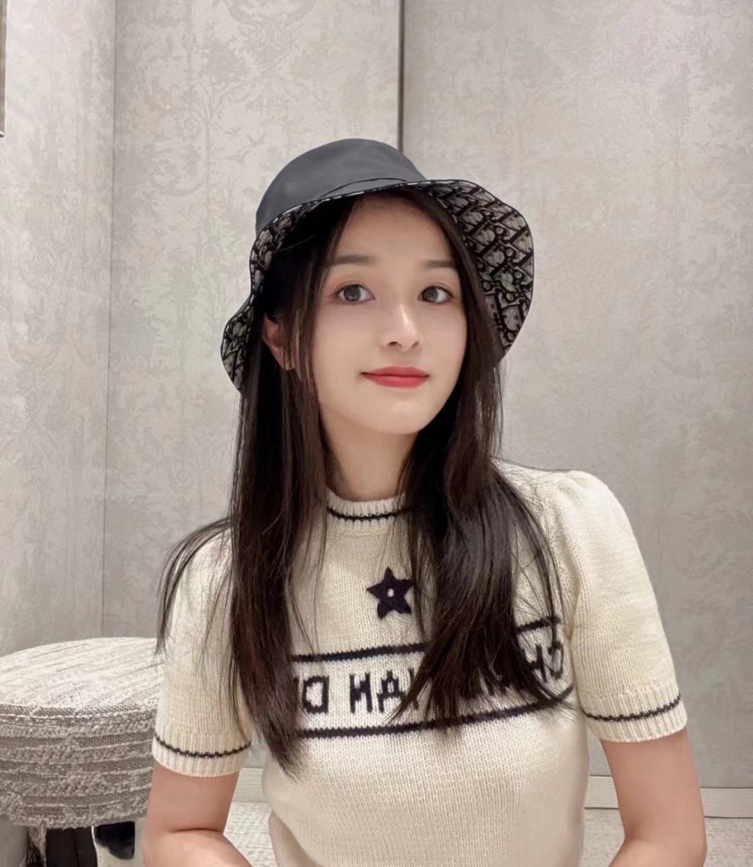 NO:764722,Dior's new double-sided bucket hat, a must-have for summer!  hat, straw hat, bucket hat, baseball cap, hat, dior, dior, espadrilles, hats19860909Dior迪奥新款双面渔夫帽,夏季必备！帽子草帽渔夫帽棒球帽,帽子,dior,dior,espadrilles,hats,hat
